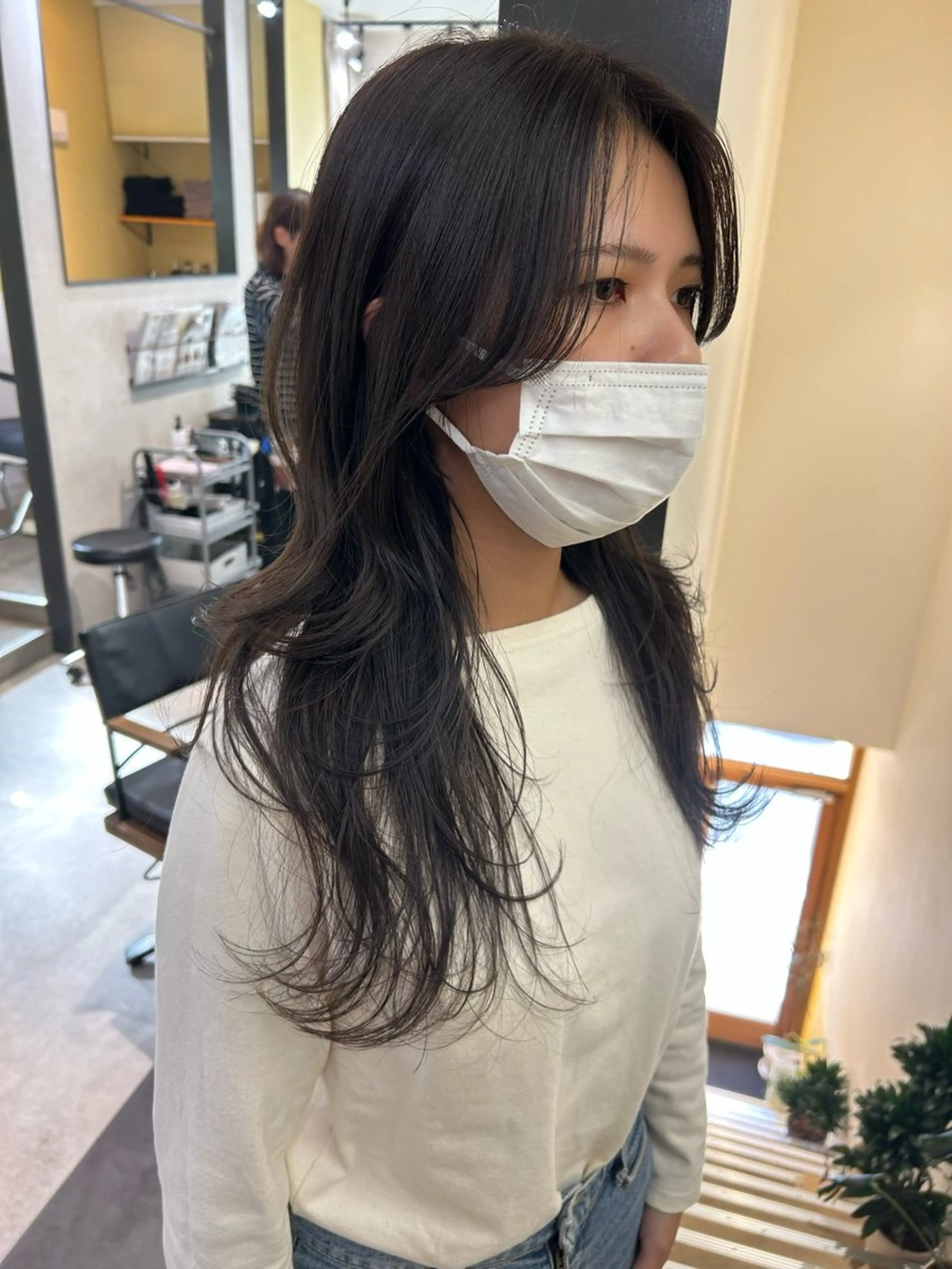 ロング カラー アッシュ 透明感カラー ラベンダーカラー ラベンダーアッシュ カット ヘアカラー トリートメント hub hair レイヤー/透明感のヘアスタイル