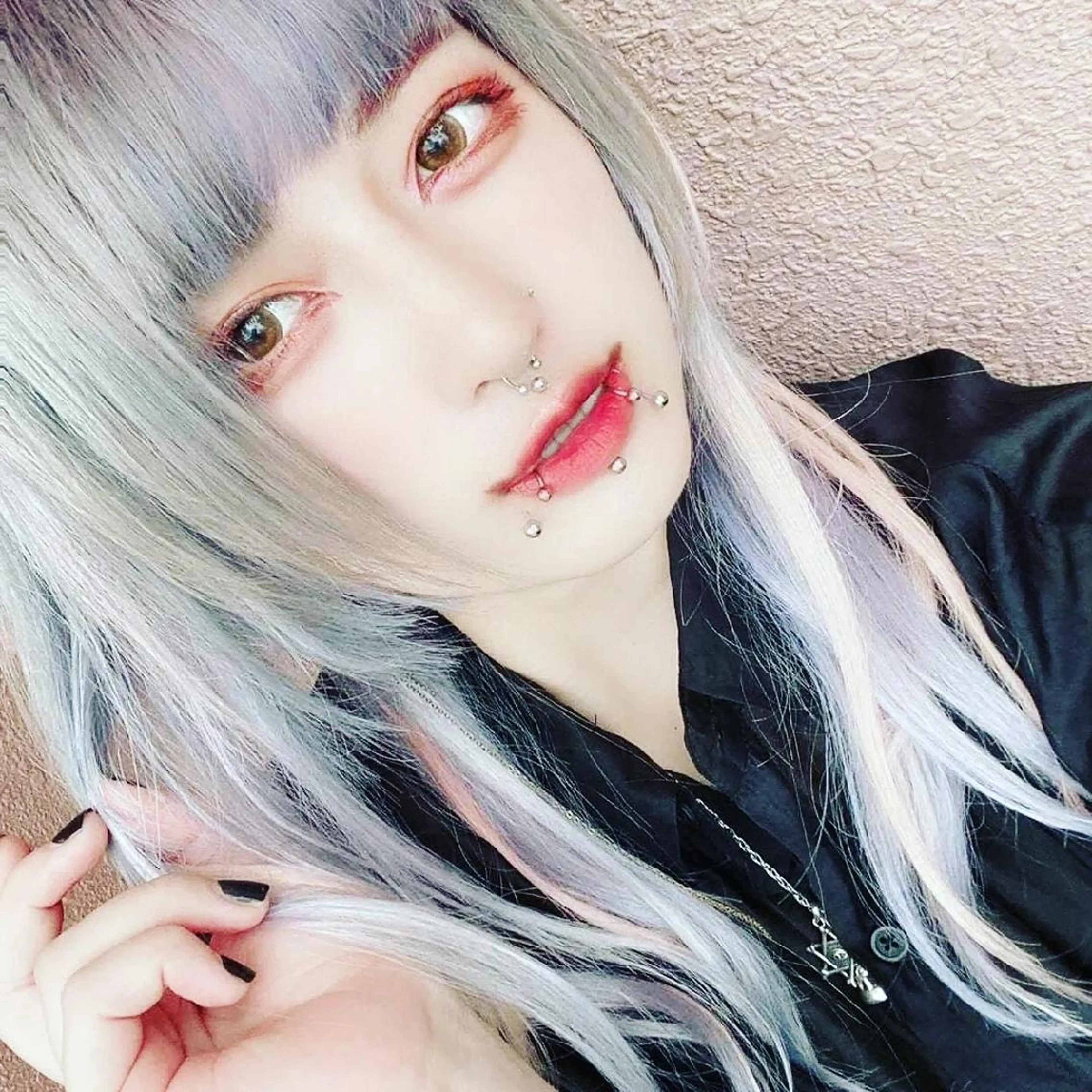 ⭐️シールエクステ４０本⚠️カット付（ハイトーンは32本）（土日祝＋2000円）12月26日から1月5日まで＋4000円の写真