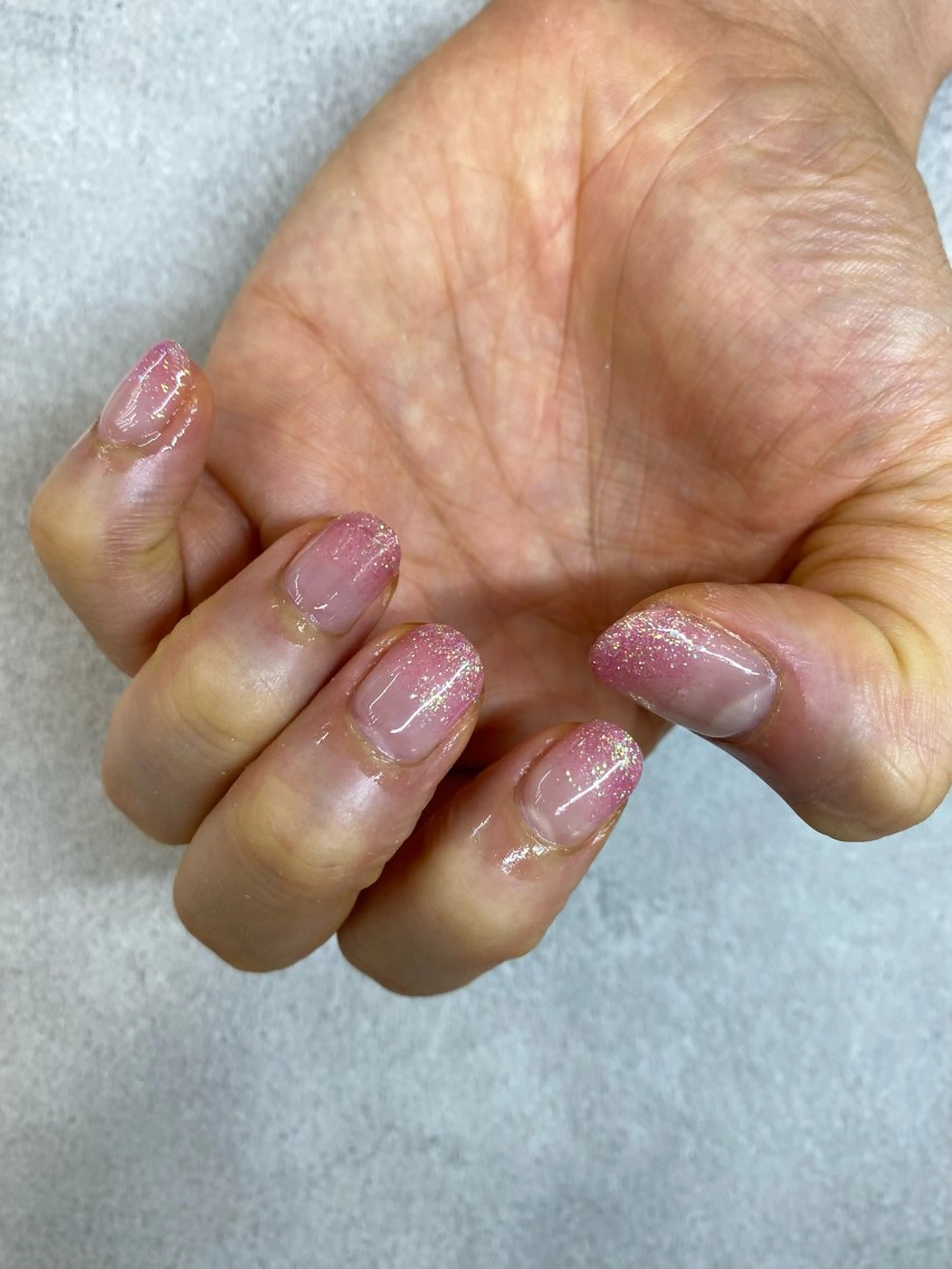 ネイル ラメ(グリッター) ラメグラデーション MAXKELLY AIのネイルデザイン