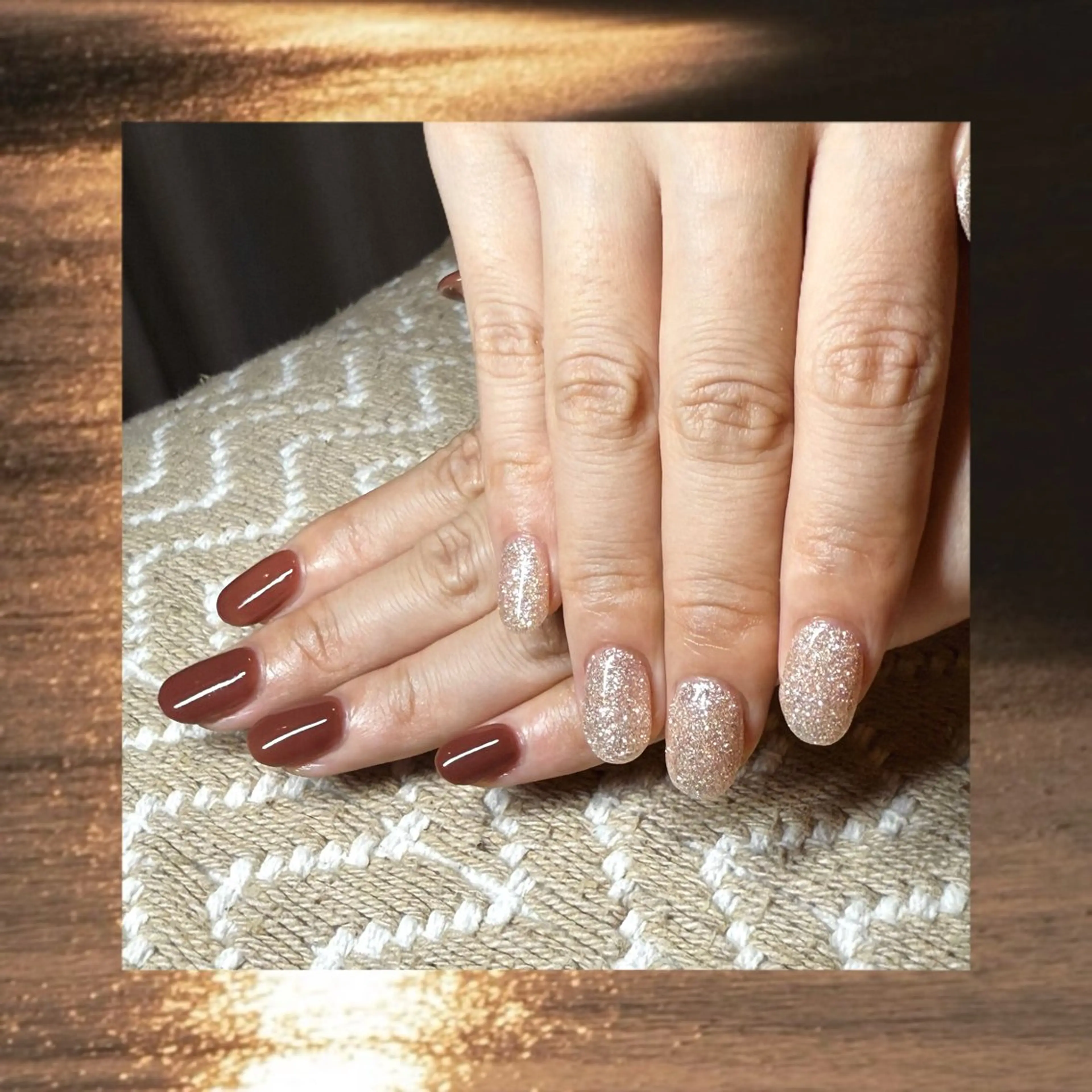 ネイル ブラウン ゴールド キラキラネイル ラメ(グリッター) オフィスネイル ハンドネイル ネイルサロン　will　恵比寿　【ウィル】所属・桓 宇のネイルデザイン
