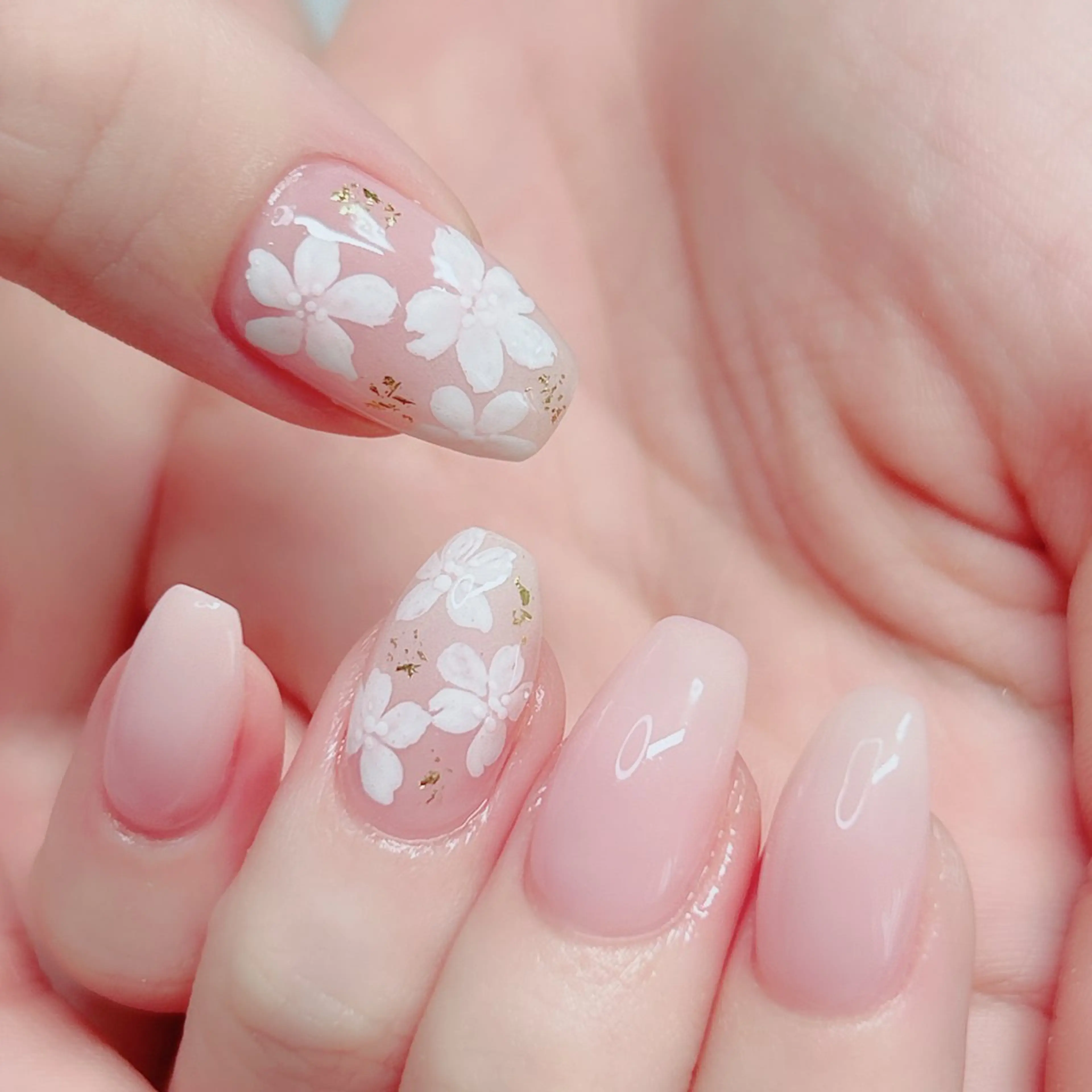 ネイル オーロラネイル ミラーネイル オフィスネイル ワンカラーネイル シンプルネイル ハンドネイル Cute Tips nailのネイルデザイン