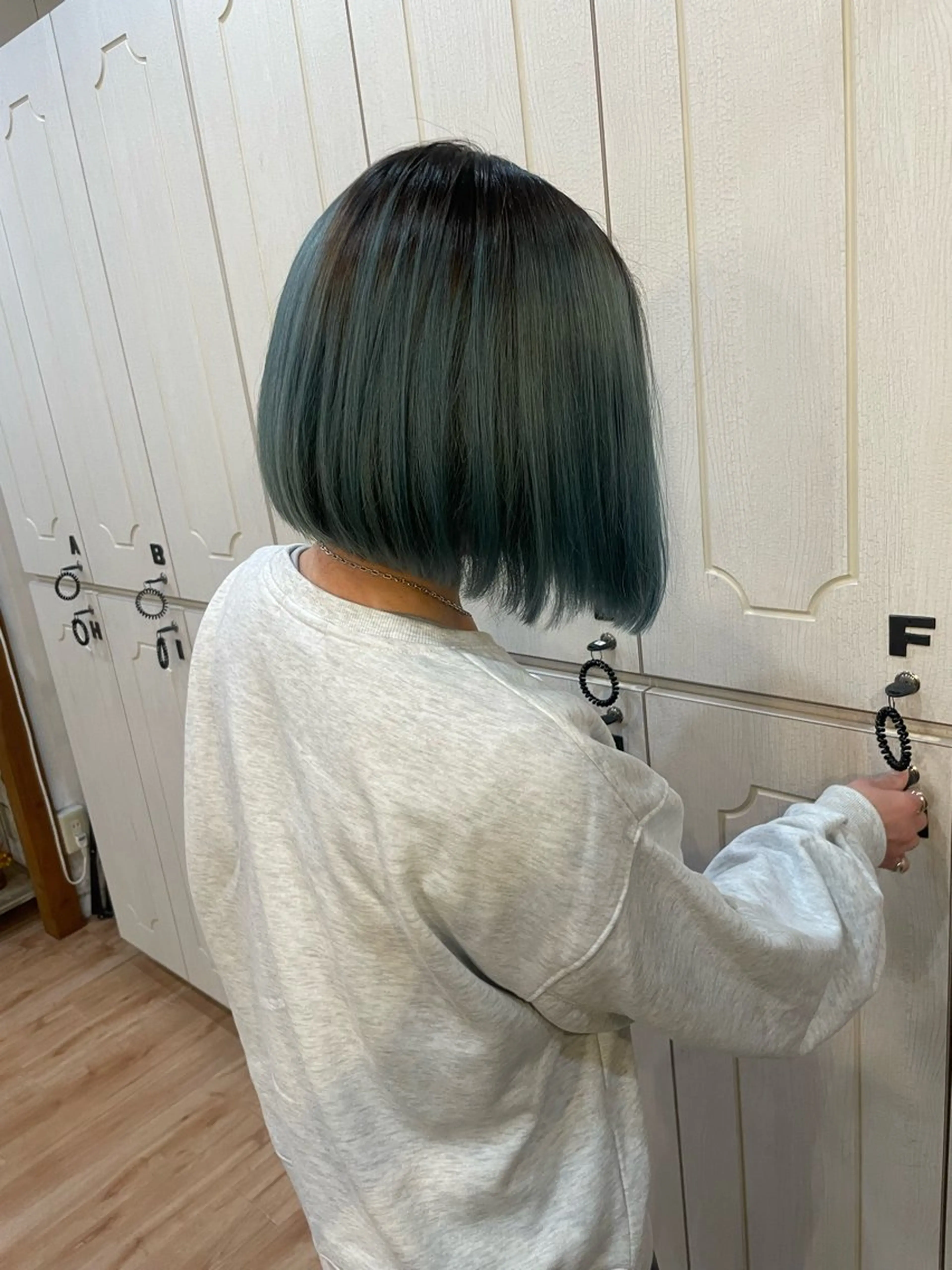 ミディアム ボブ little link福岡所属・今村 詩のヘアスタイル