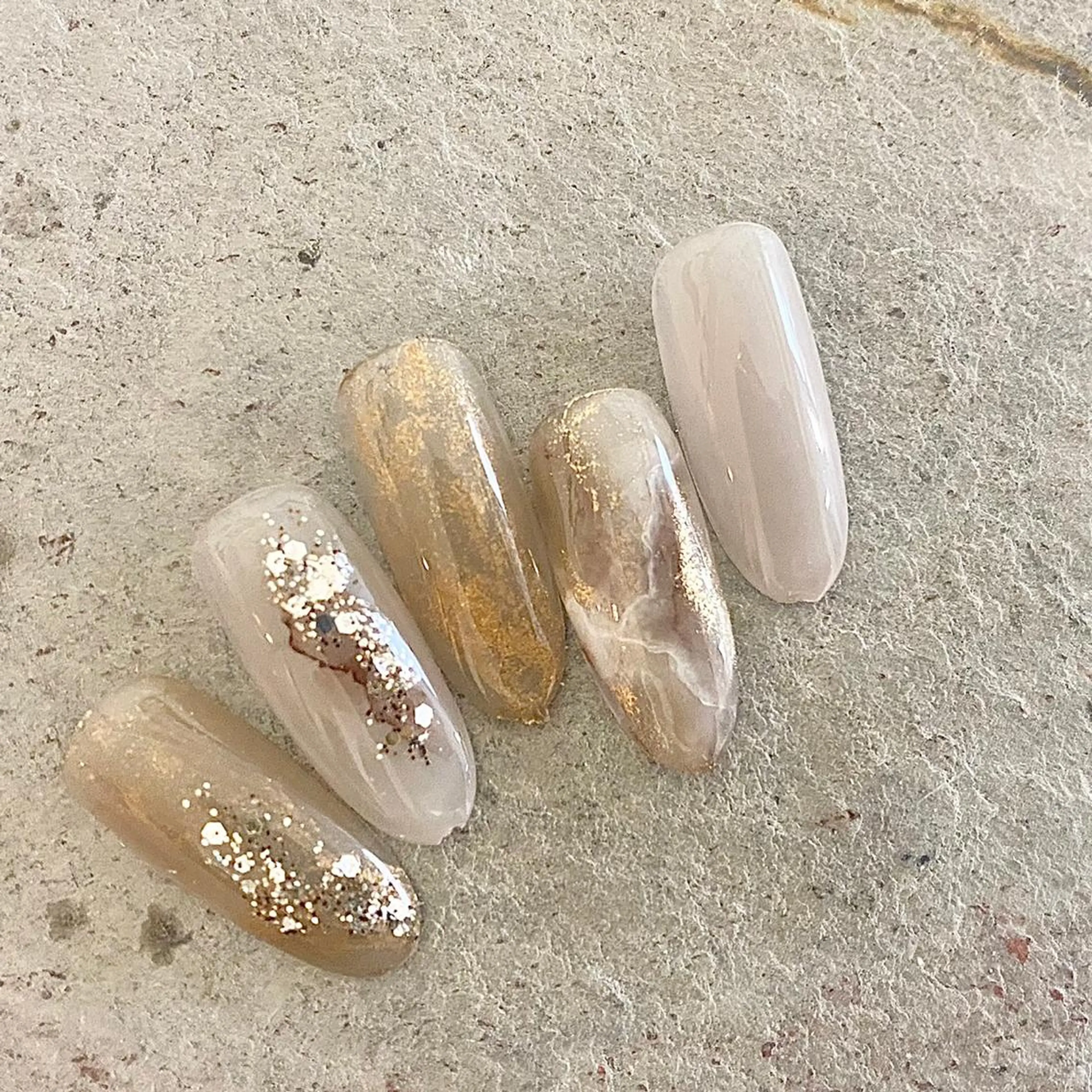 ネイル May.by Charme  Hのネイルデザイン