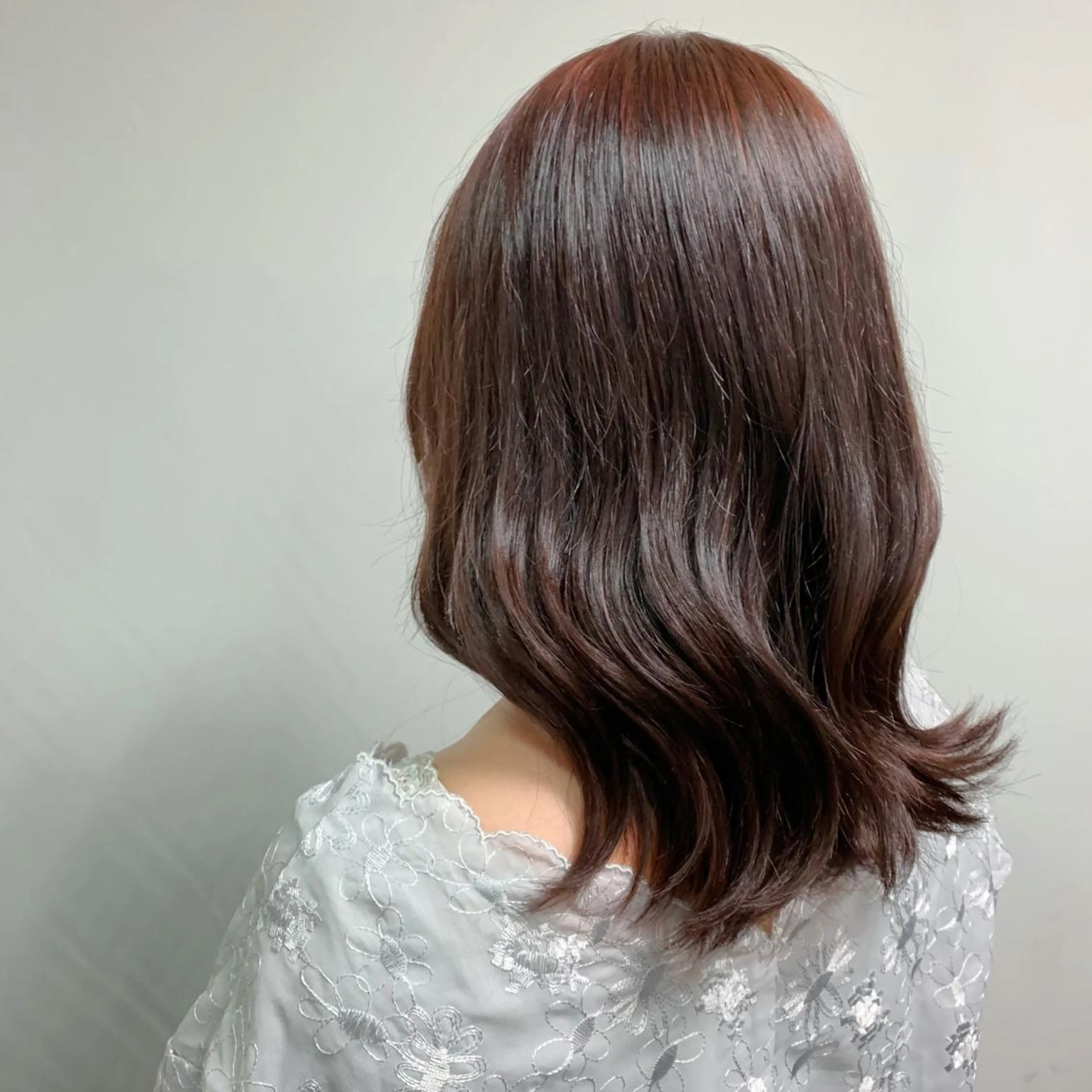 ミディアム カラー ブラウンカラー ピンクカラー ピンクブラウン ウスイマイコ カット/ケアカラーのヘアスタイル