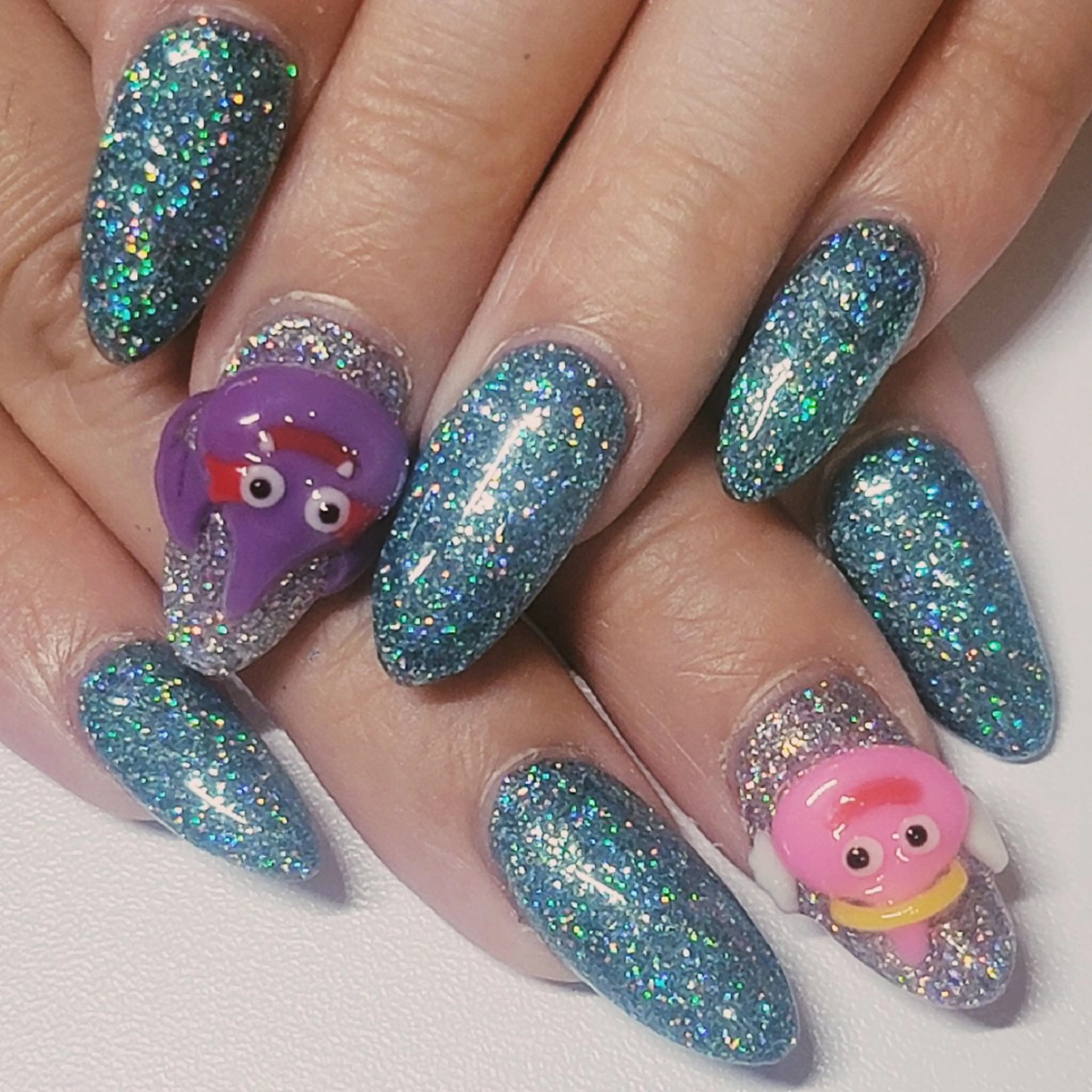 ネイル アートネイル オーロラネイル ブルー ラメ(グリッター) パステルネイル ハンドネイル よしだ ひろきのネイルデザイン