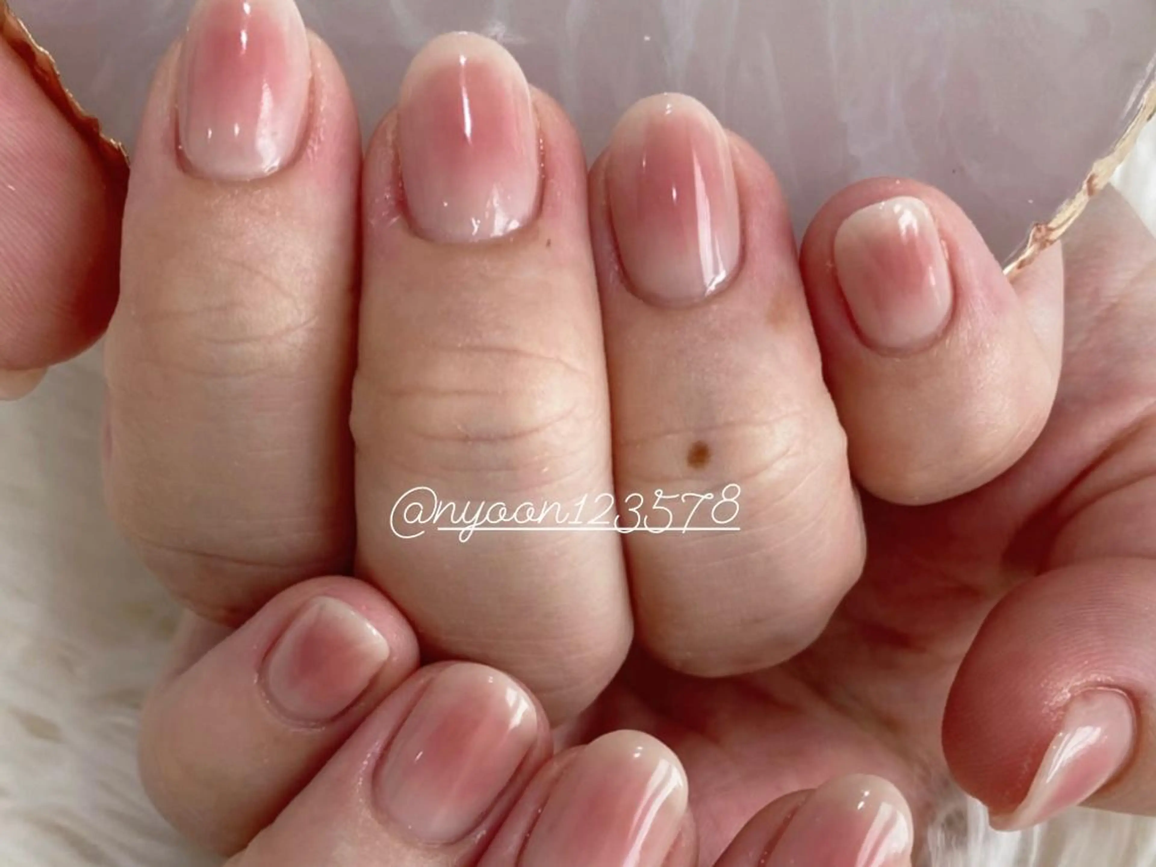 ショート ネイル マツエク・マツパ アイブロウ ワンホンマツエク アートネイル チークネイル フラッシュネイル ジェルネイル ハンドネイル 13日3980円‼️ マグもデザインも◎のネイルデザイン