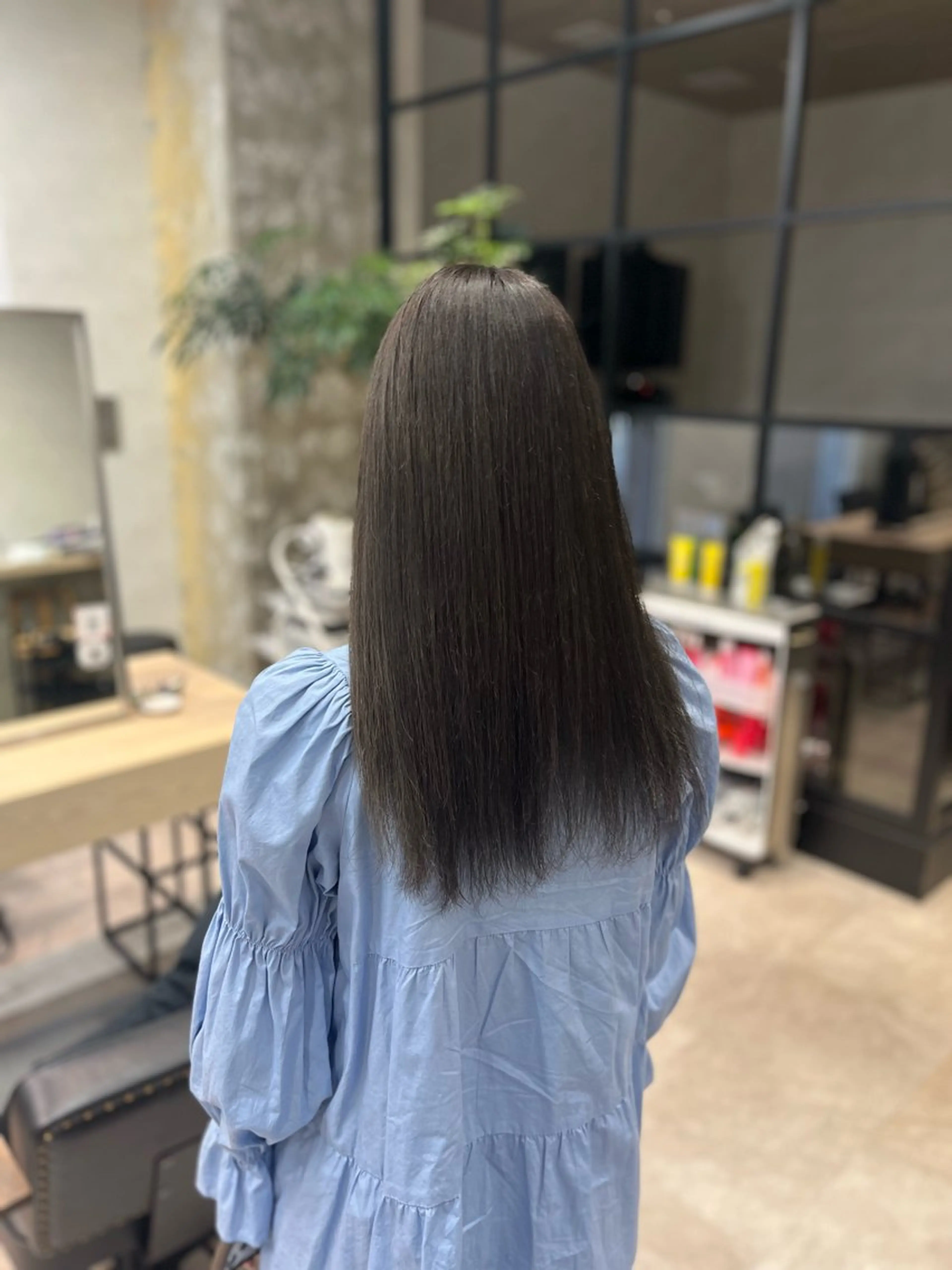 ミディアム カラー 透明感カラー グレージュ イルミナカラー 寒色 ♡ レイヤー ┊︎miyuのヘアスタイル