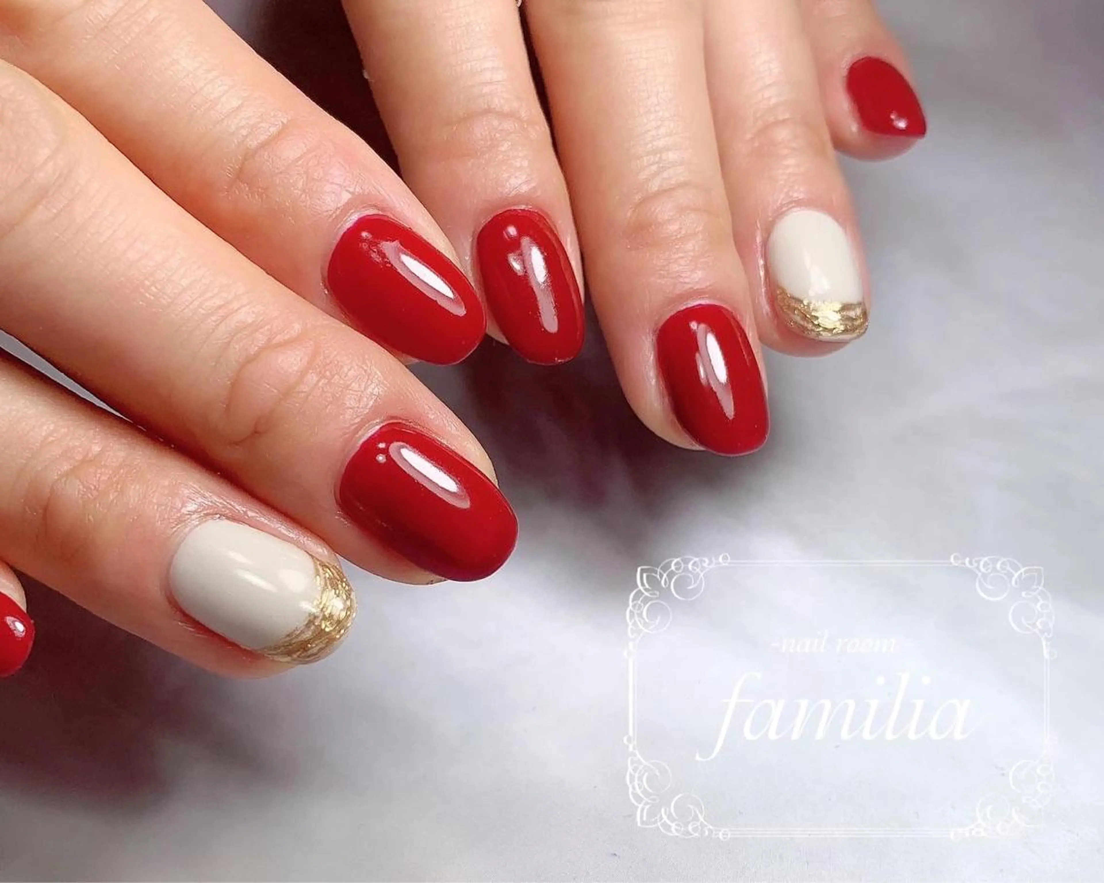 ネイル フレンチネイル ミラーネイル -nailroom- familiaのネイルデザイン