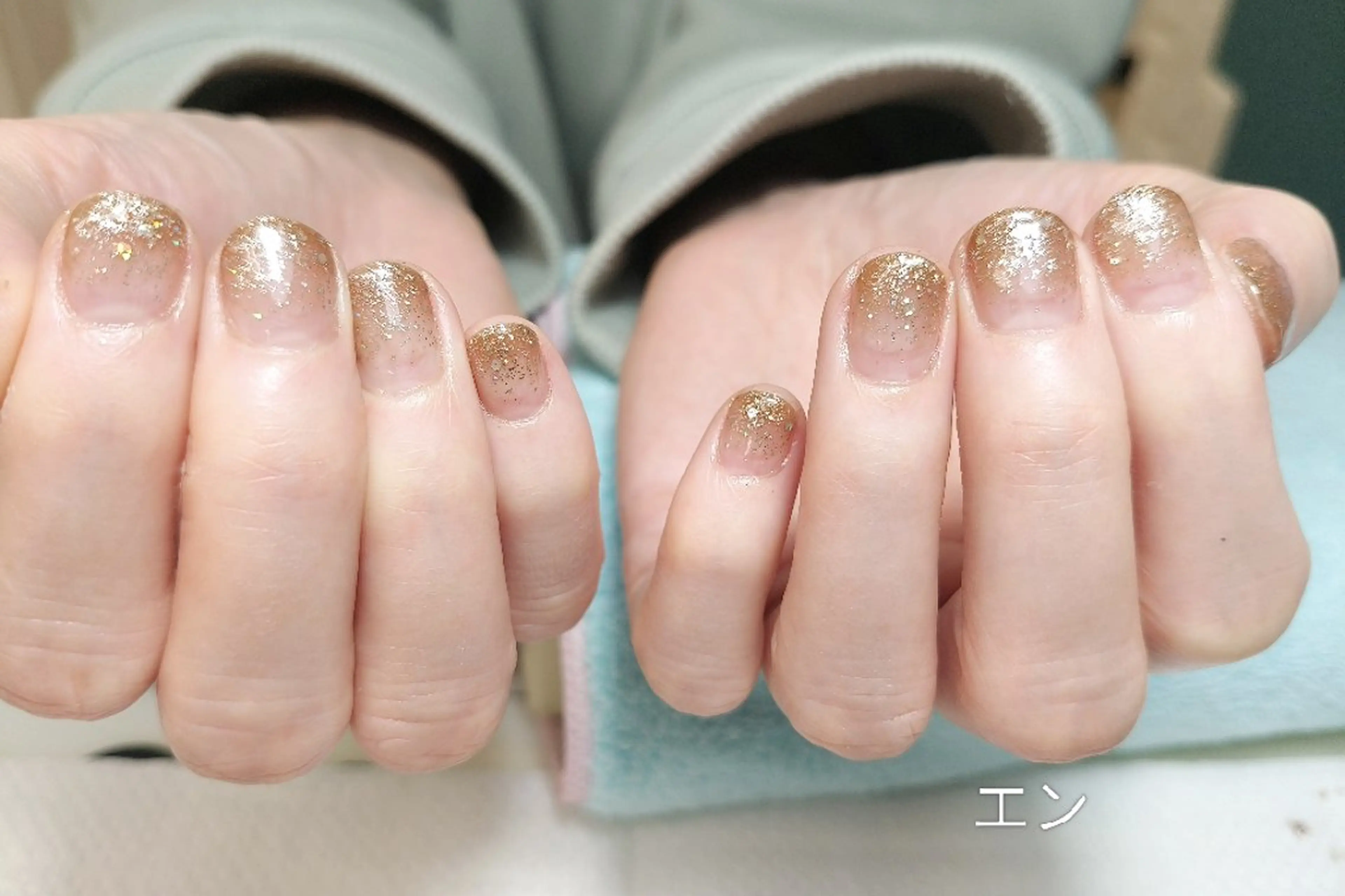 ネイル グラデーション ラメ(グリッター) ラメグラデーション エ ンのネイルデザイン