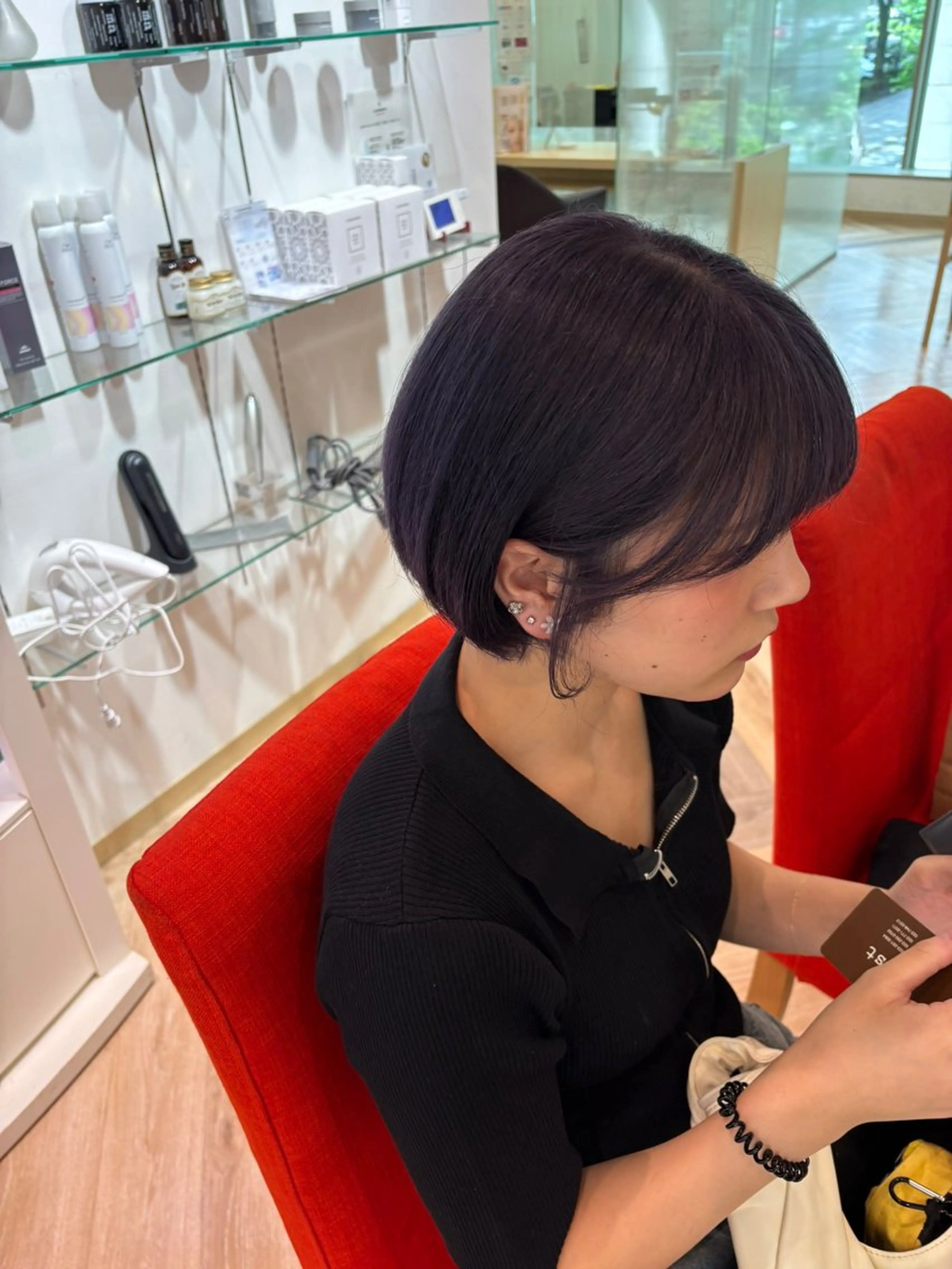 ショート カラー ブリーチ 透明感カラー ラベンダーカラー カット ヘアカラー ゆい/パーマ/レイヤ ー/似合わせカラーのヘアスタイル