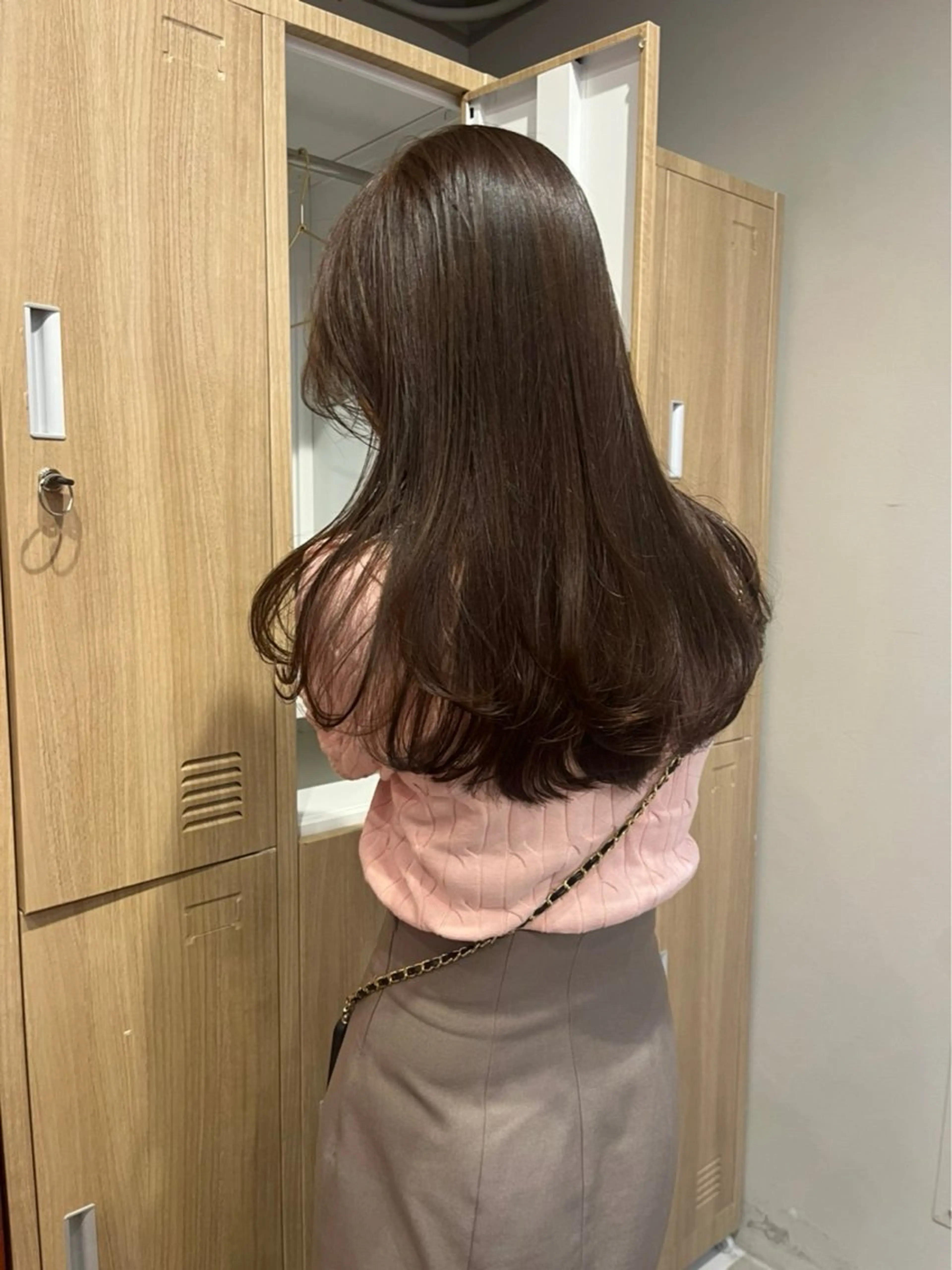 セミロング LOREN＋透明感 オリーブhirokoのヘアスタイル