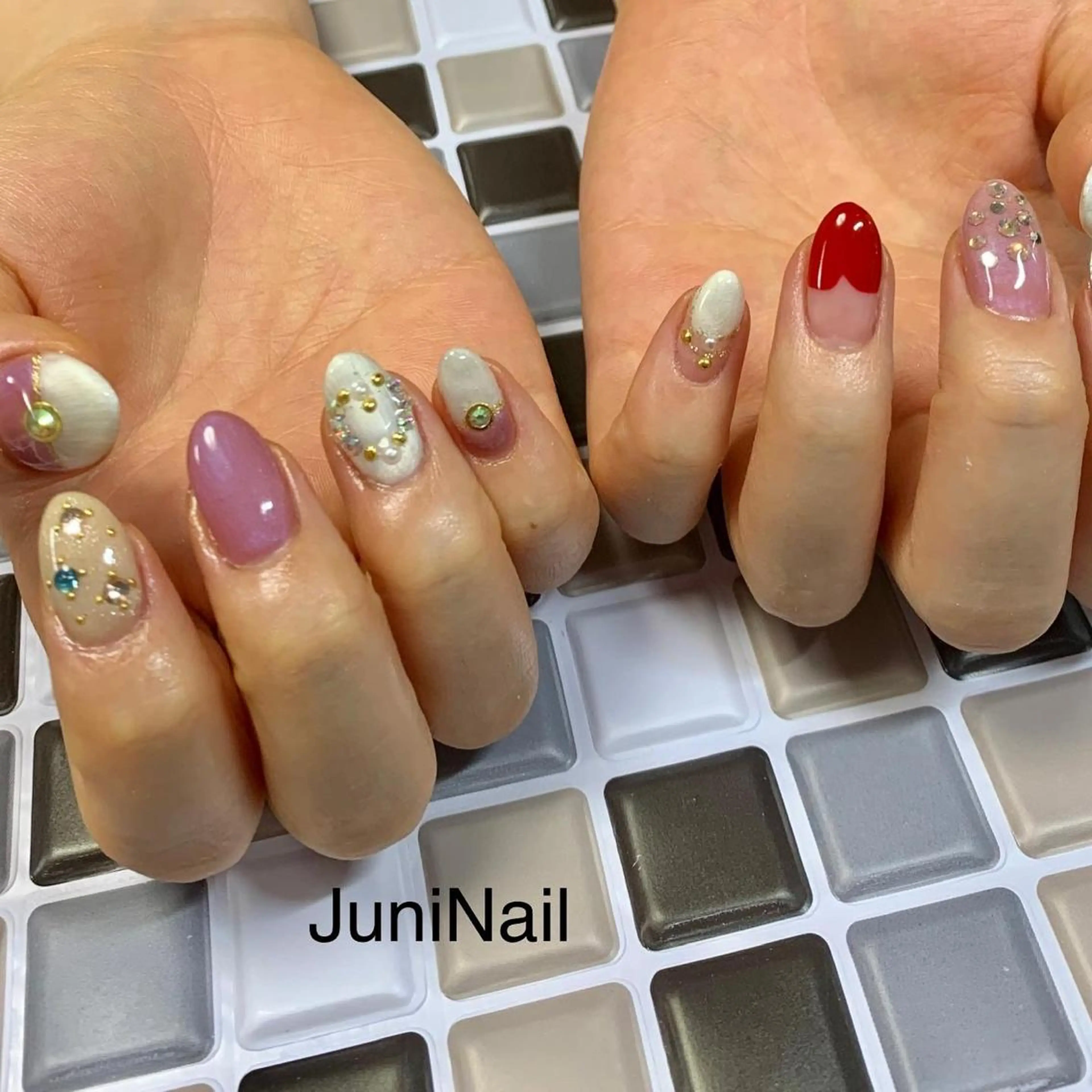 ネイル オーロラネイル クリアネイル 成人式 フラッシュネイル フレンチネイル ハンドネイル JuniNail 주니네일🇰🇷suのネイルデザイン