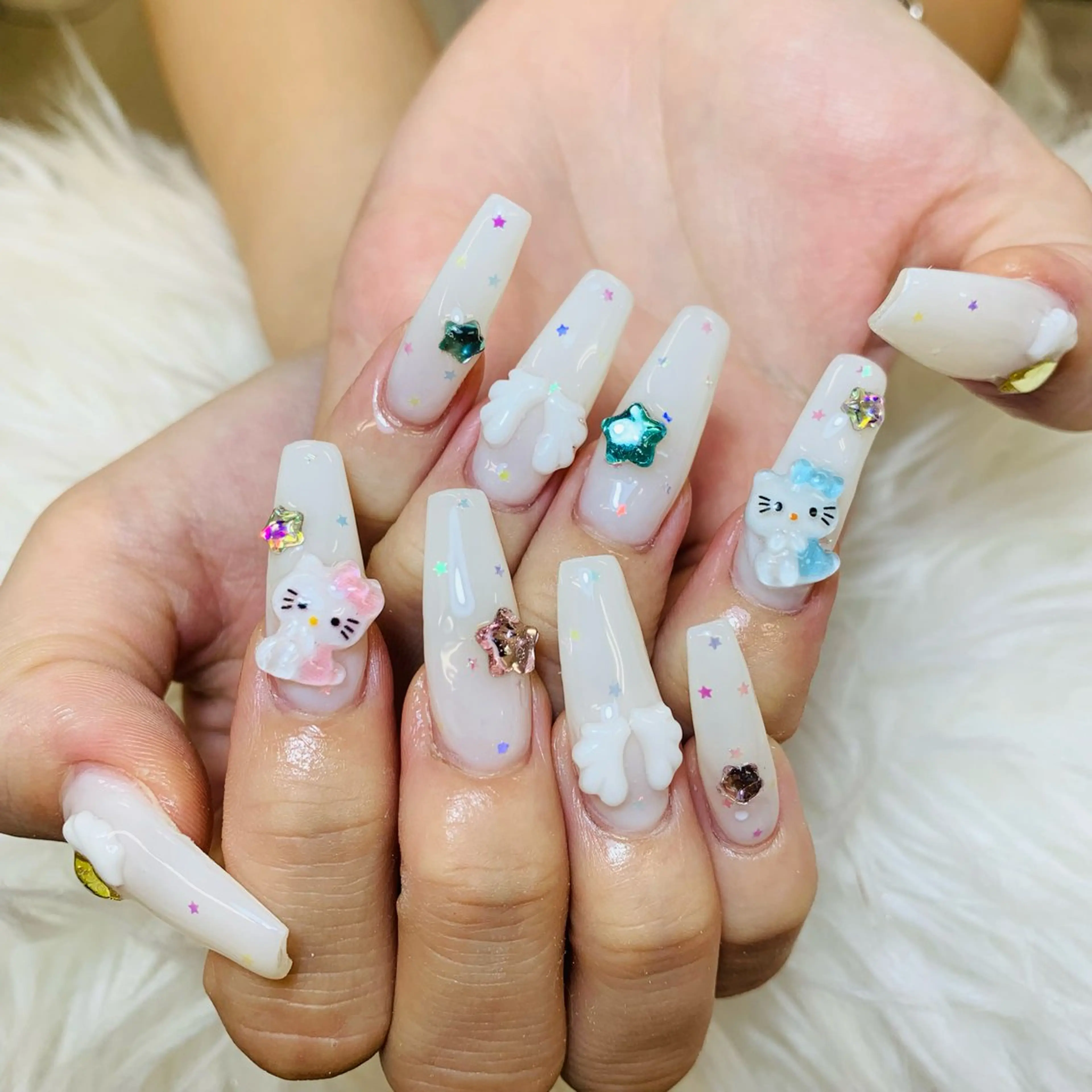 ネイル チークネイル 長さ出し フットネイル マグネットネイル 持ち込み ハンドネイル ANH NAIL ゴテゴテ専門店💎のネイルデザイン
