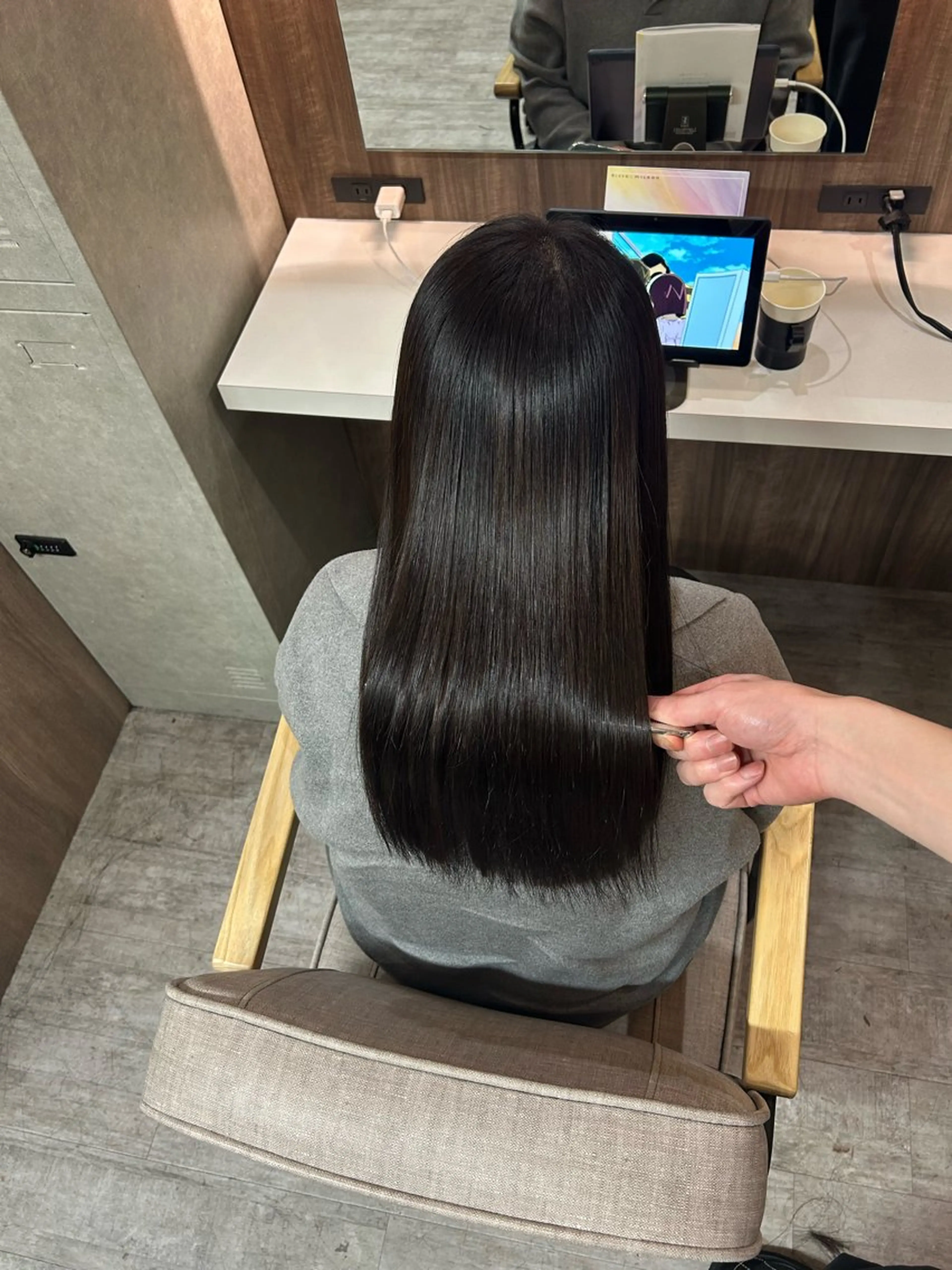 ロング カット 縮毛矯正 ユアーズヘアーセカンド所属・広島No.1美髪矯正 髪質改善/河村総一郎のヘアスタイル