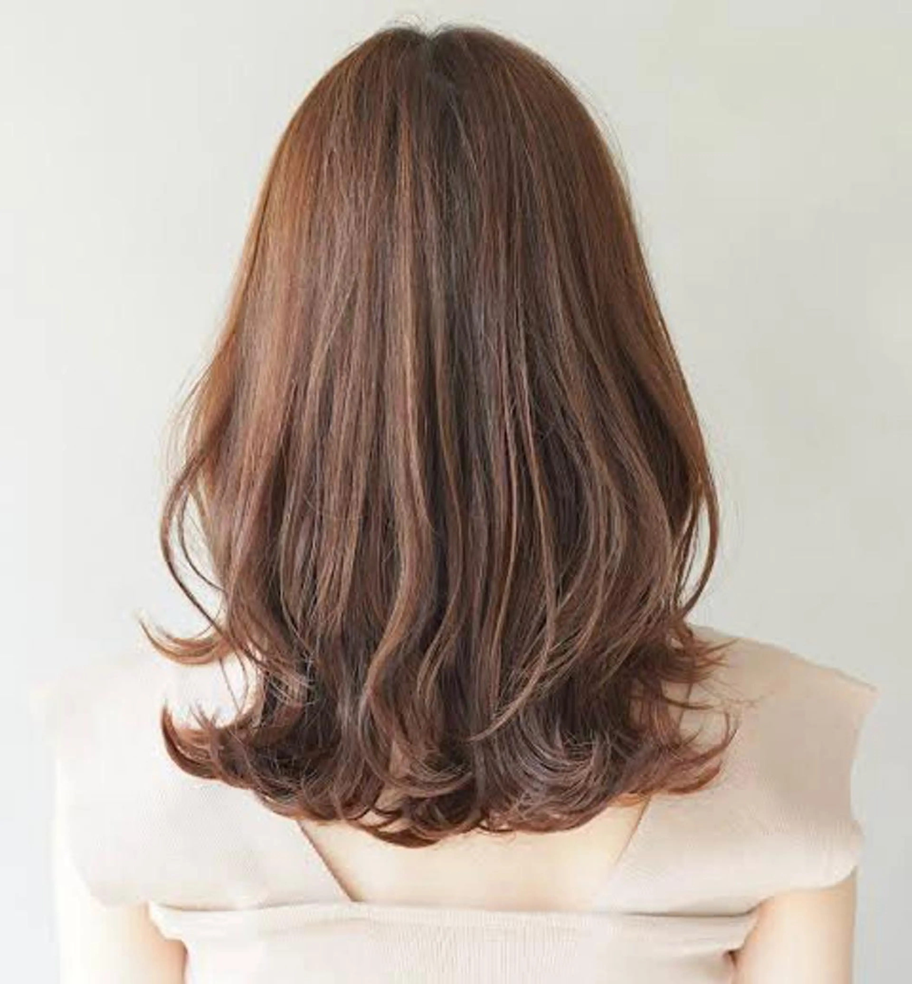 ミディアム 名古屋/伏見/ 小久保彰馬のヘアスタイル