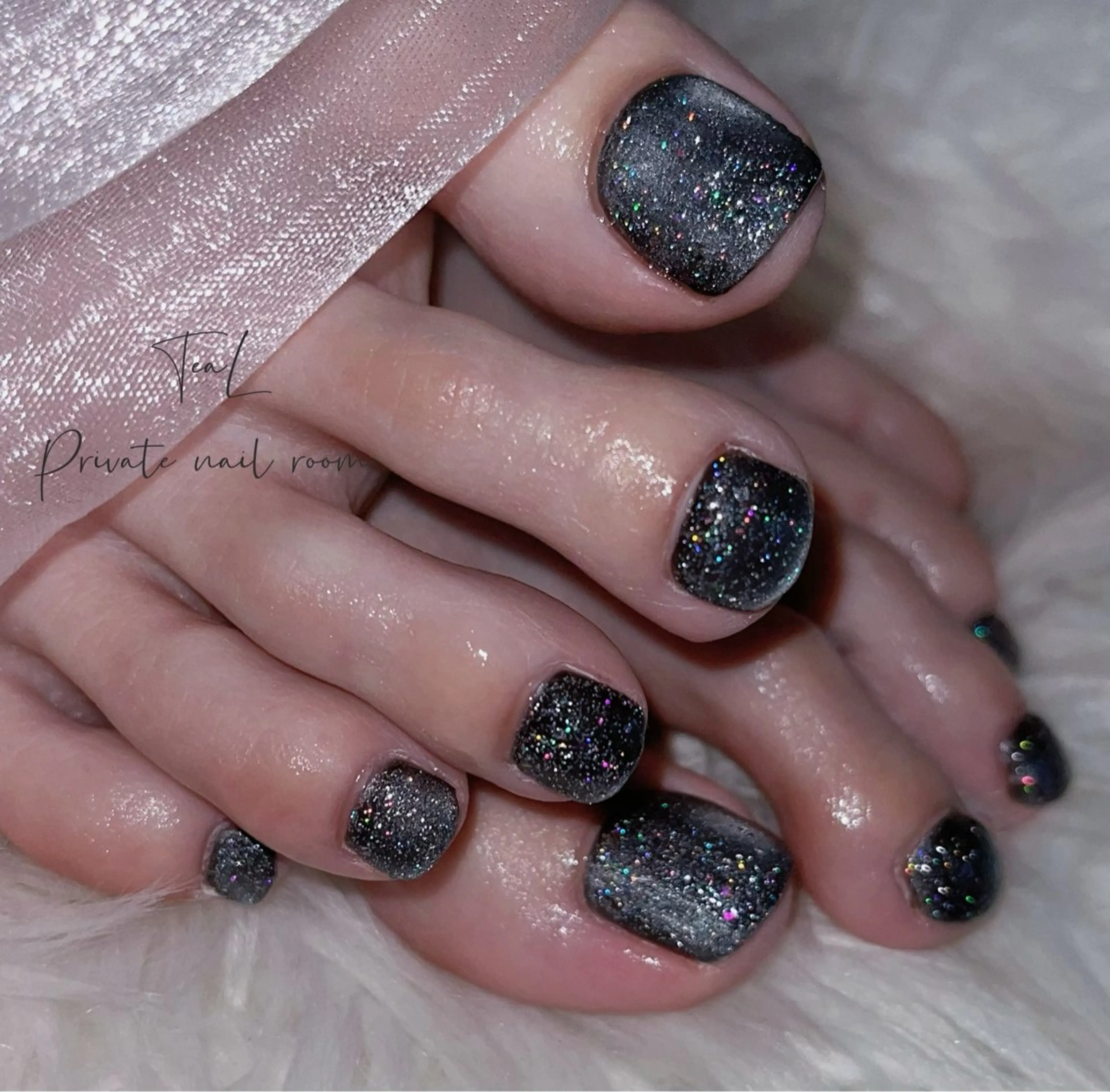 ネイル フラッシュネイル フットネイル キラキラネイル フットネイル TeaL nailのネイルデザイン