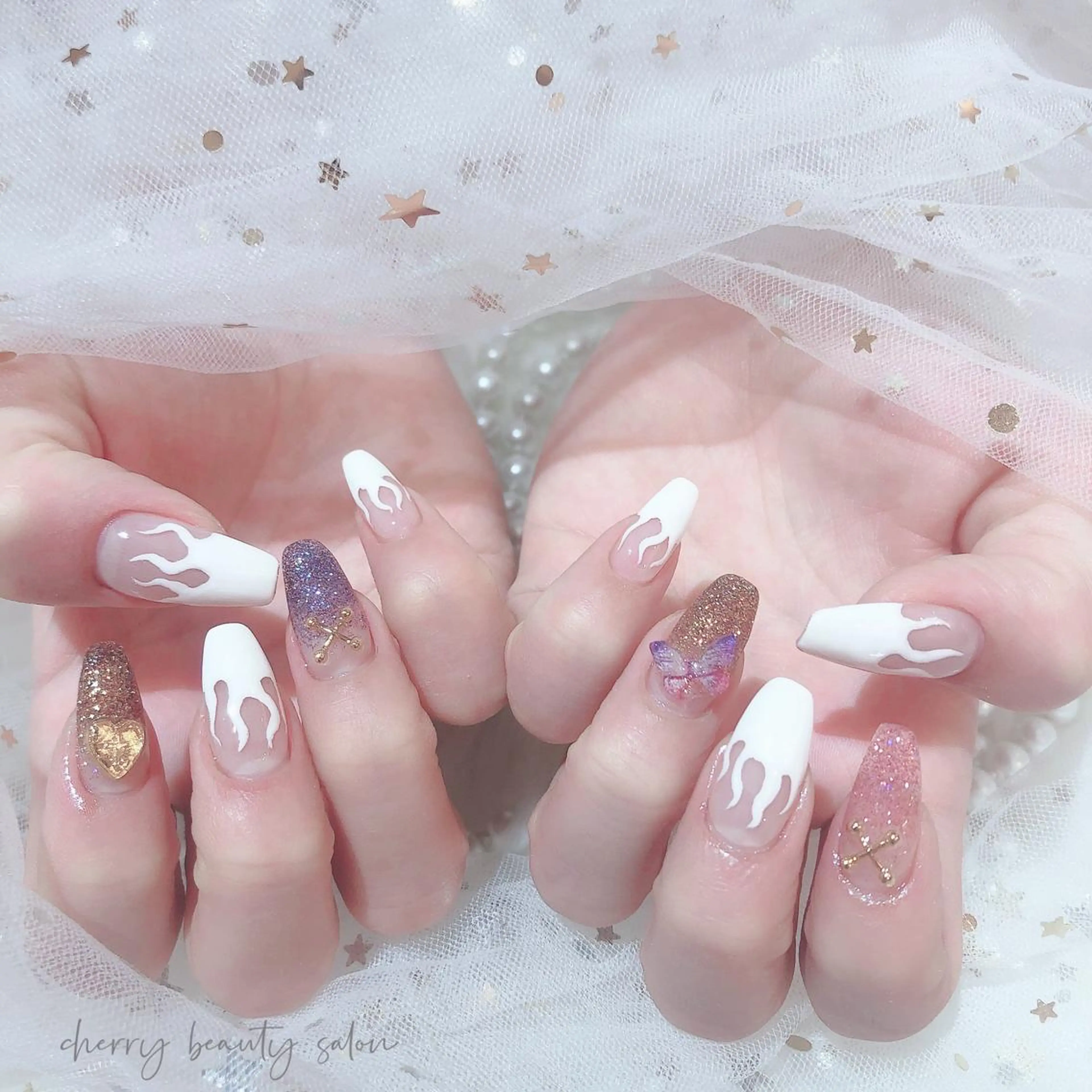 ネイル SAKURA 🍒のネイルデザイン