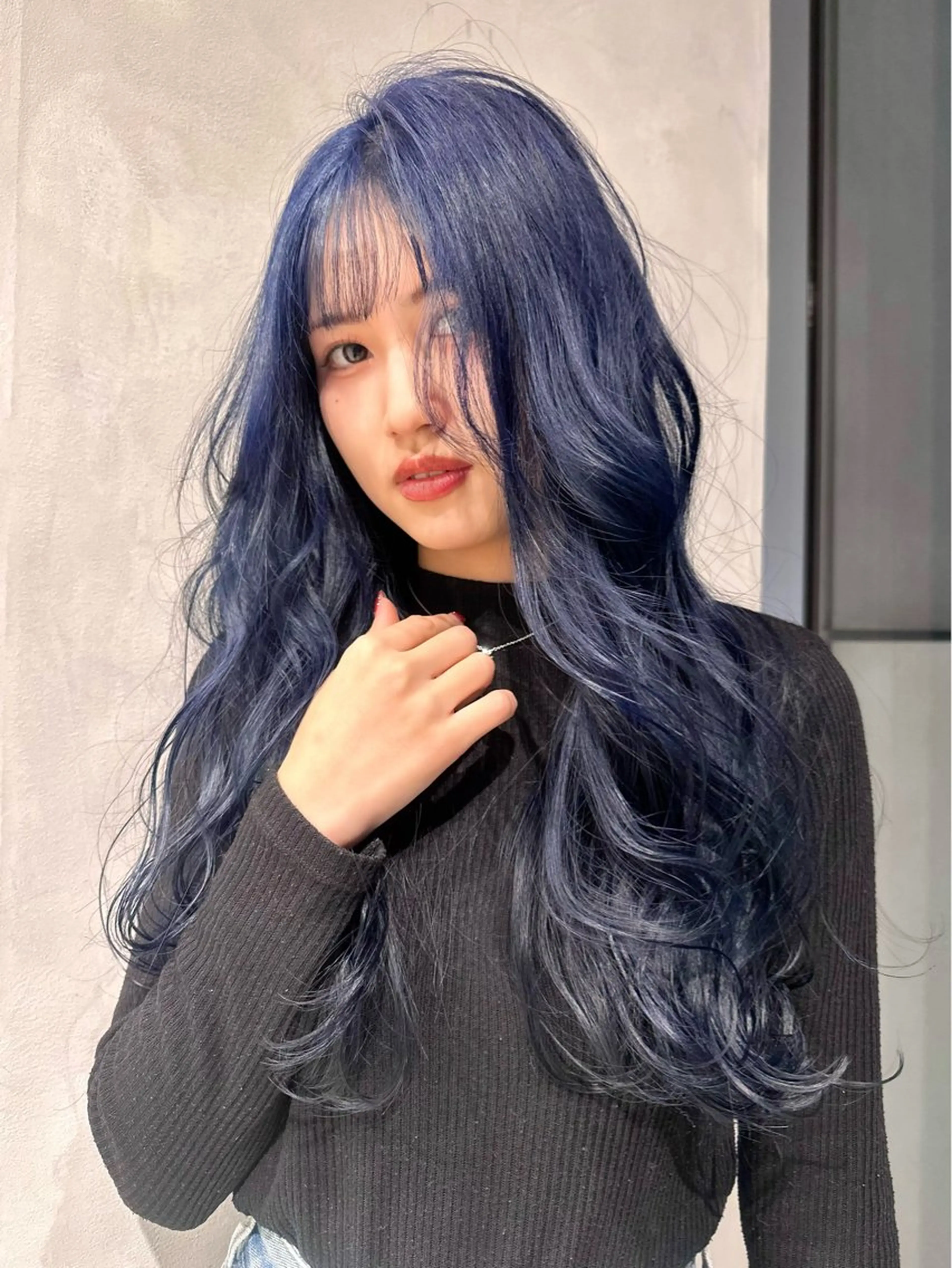ロング カラー ロングレイヤー ブリーチ ブルーカラー ケアブリーチ ネイビーカラー カット ヘアカラー トリートメント ハイトーン/ショート /akane🐰♥️のヘアスタイル