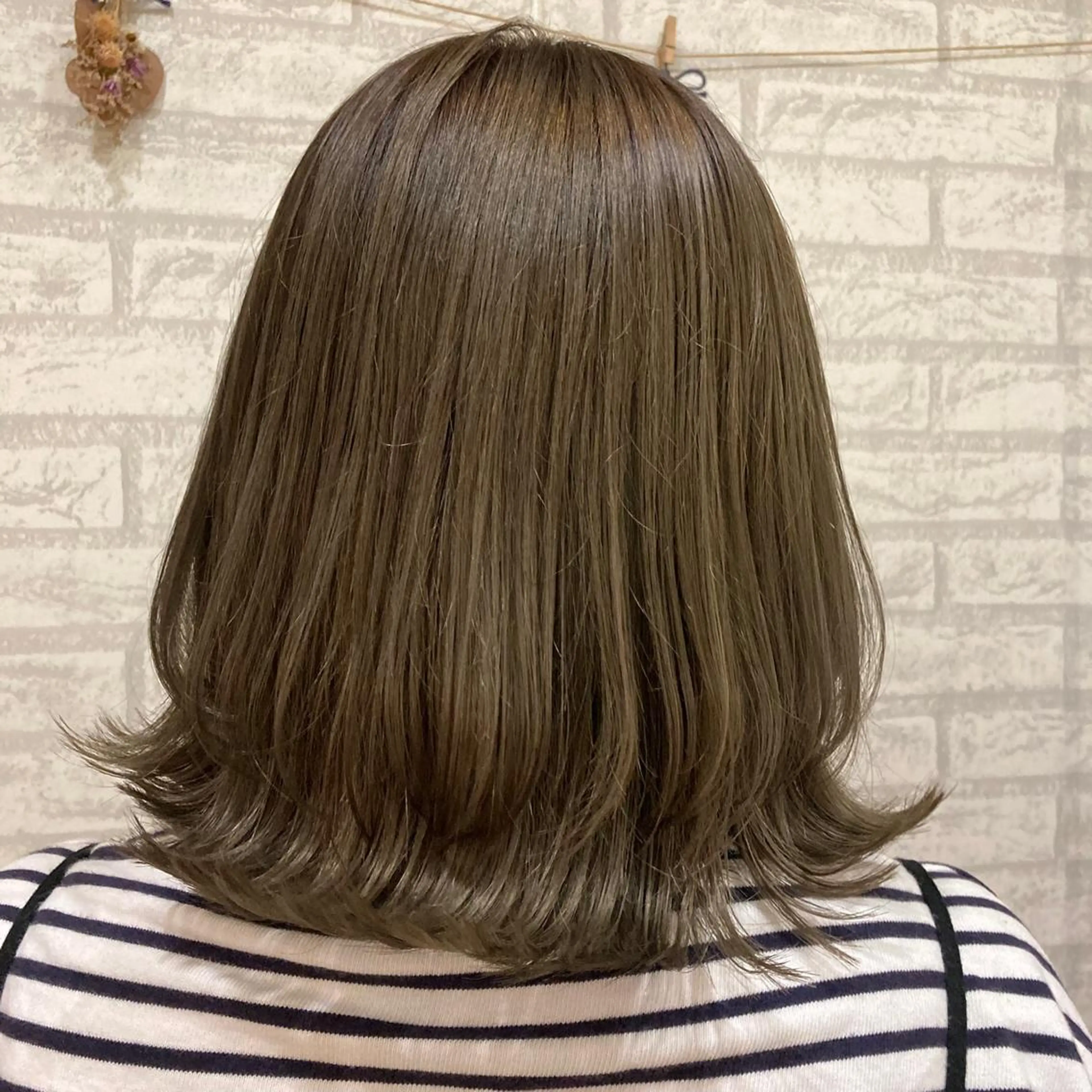 ミディアム glam ミサキのヘアスタイル