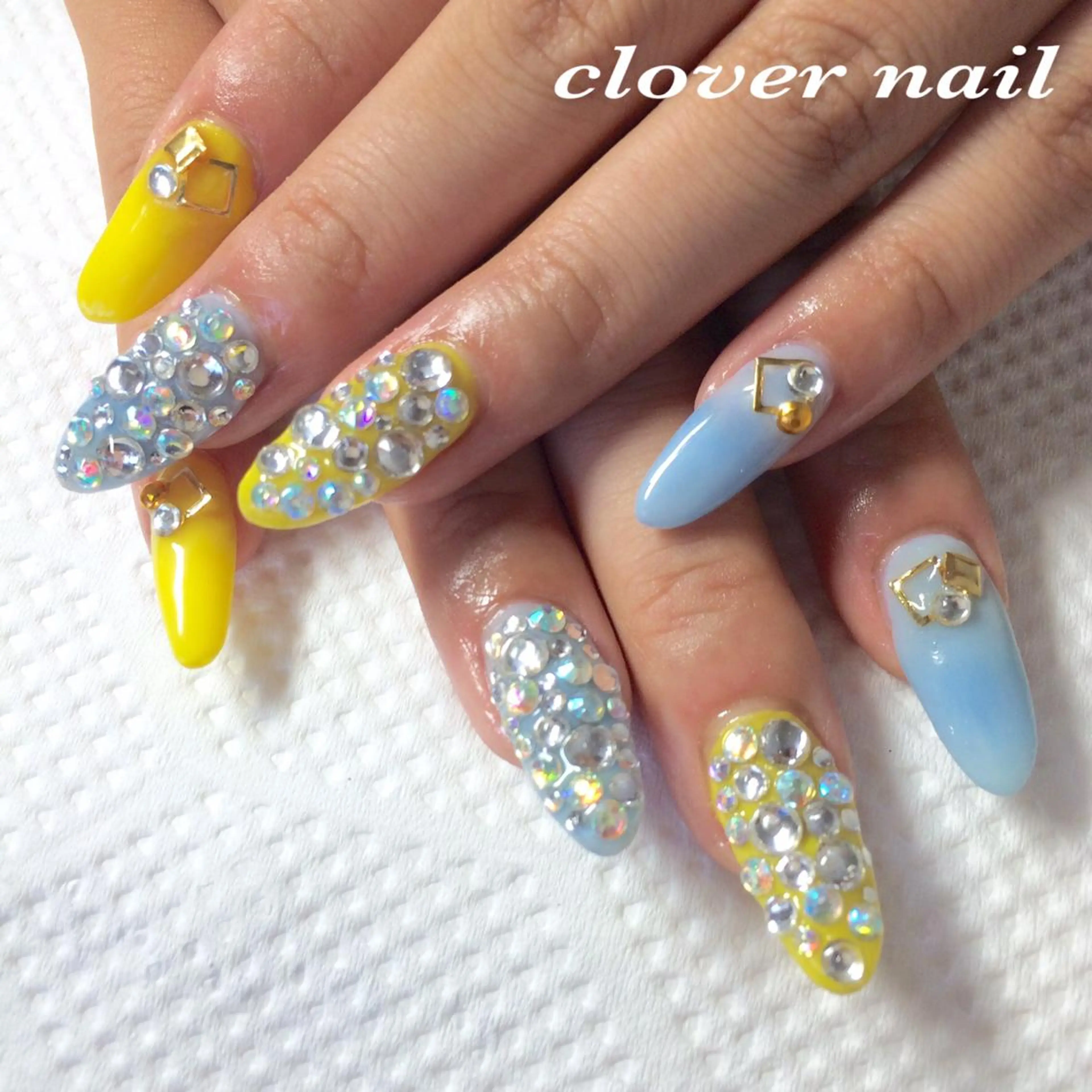 ネイル スカルプネイル clover nailのネイルデザイン