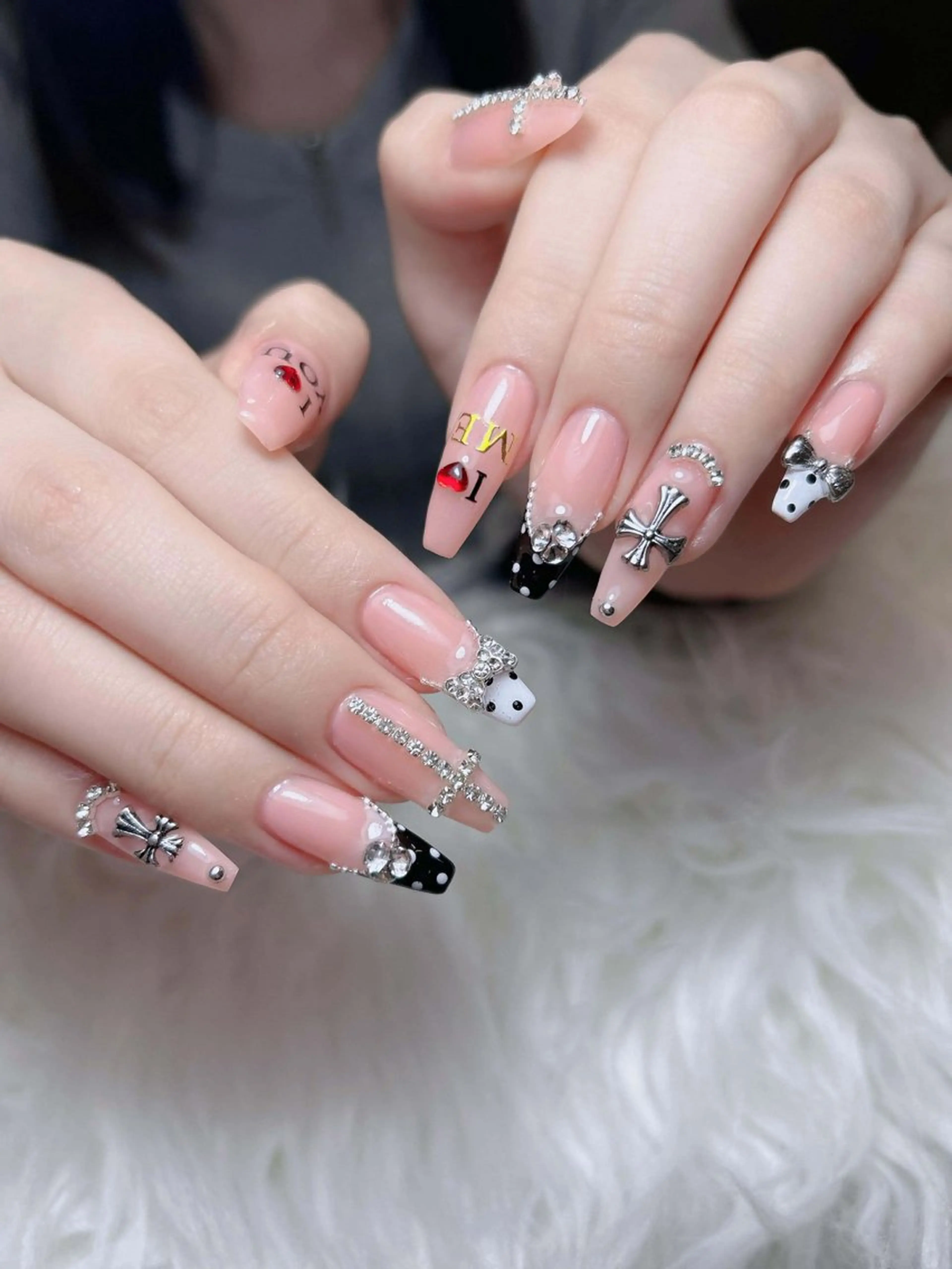 ネイル オーロラネイル チークネイル フットネイル フレンチネイル ハロウィン ハンドネイル Lumi Nail 新大久保3‘のネイルデザイン