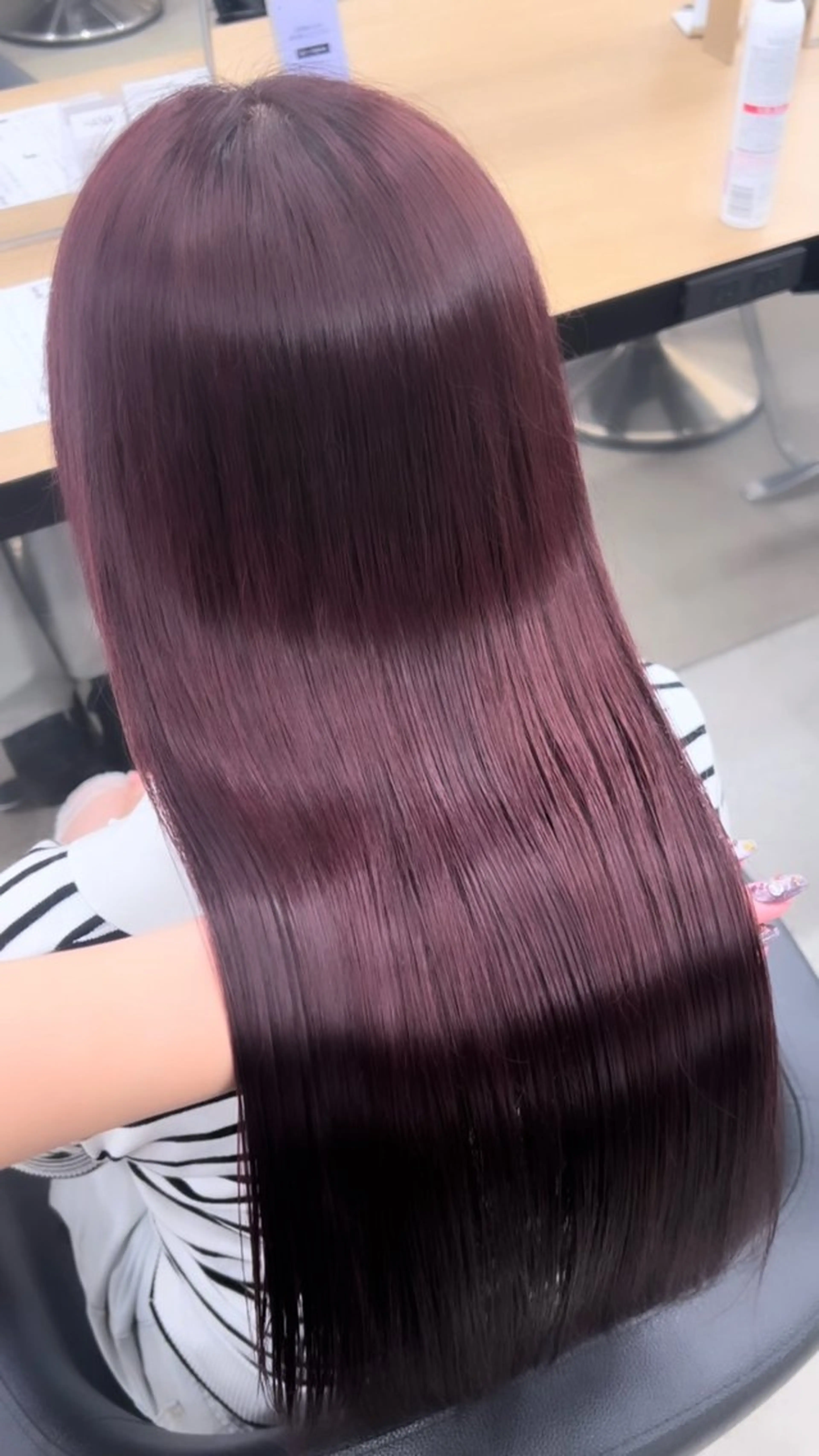 ロング カラー ブリーチ 髪質改善 トリートメント ヘアカラー 💗愛され暖色💗 ピンク/レッド💗のヘアスタイル