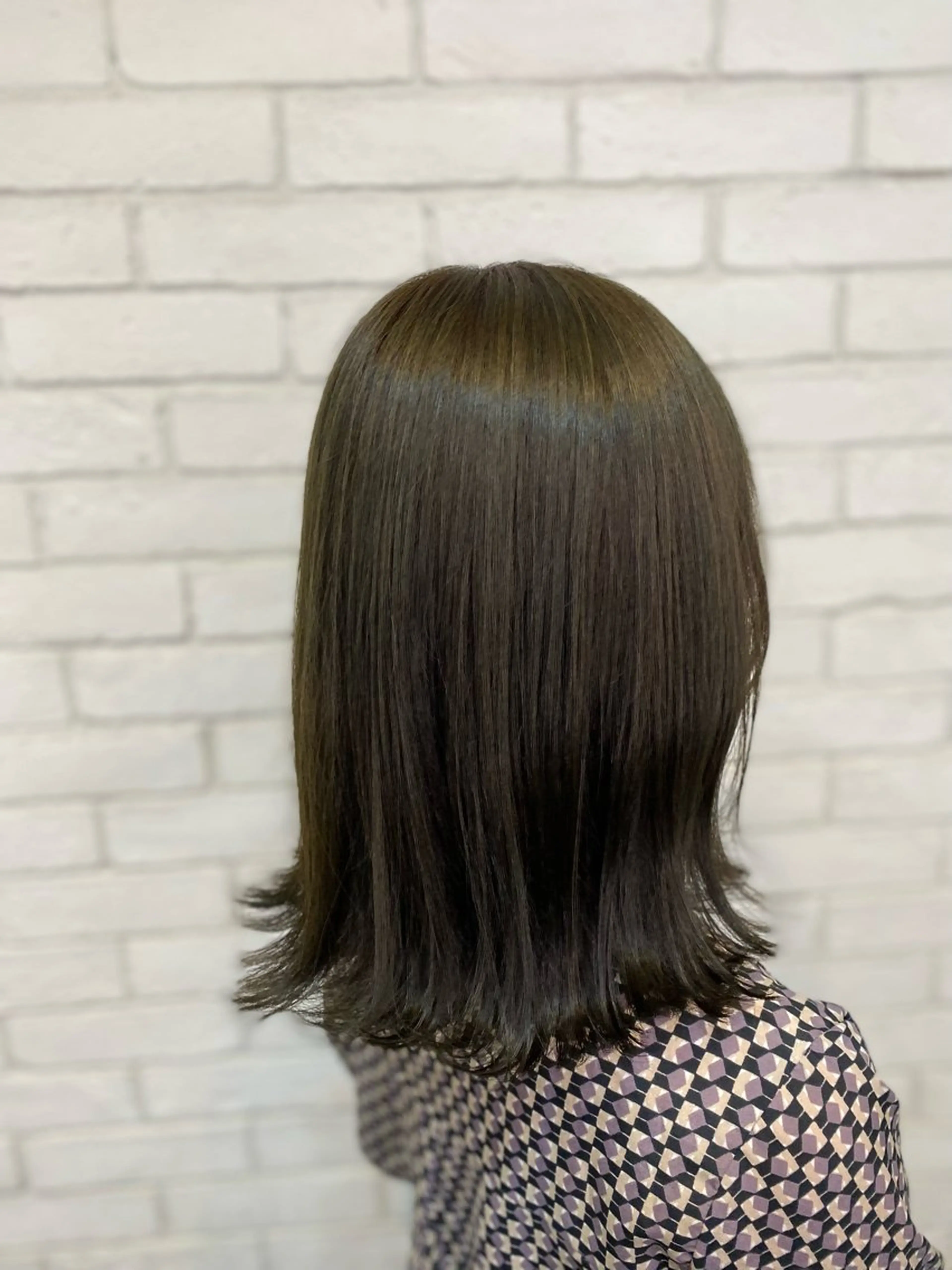 ミディアム カラー ヘアカラー トリートメント ヨシダ フミノリのヘアスタイル