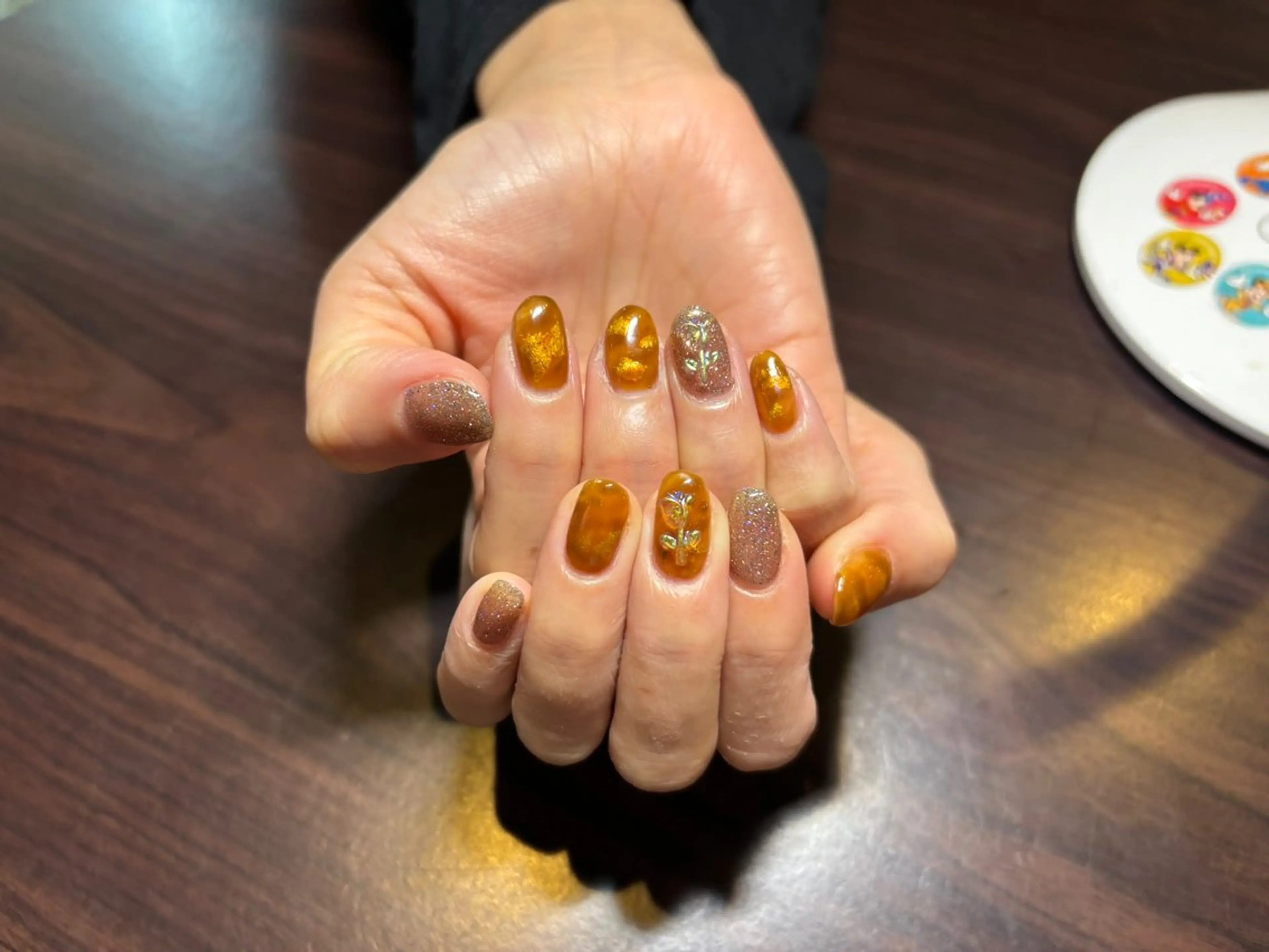 ネイル べっ甲ネイル キラキラネイル Hübsch所属・Sakura Hのネイルデザイン