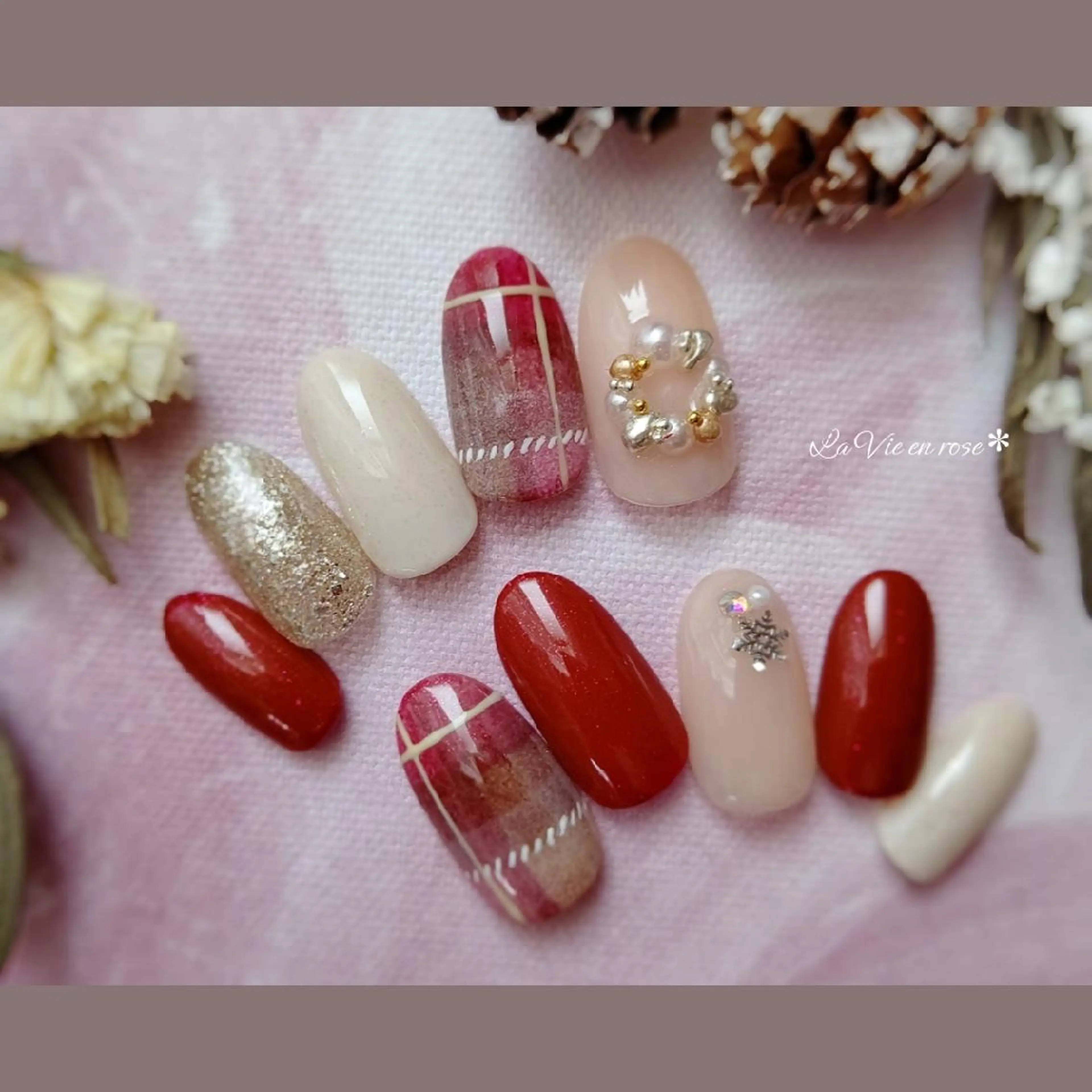 ネイル ラヴィアン ローズのネイルデザイン