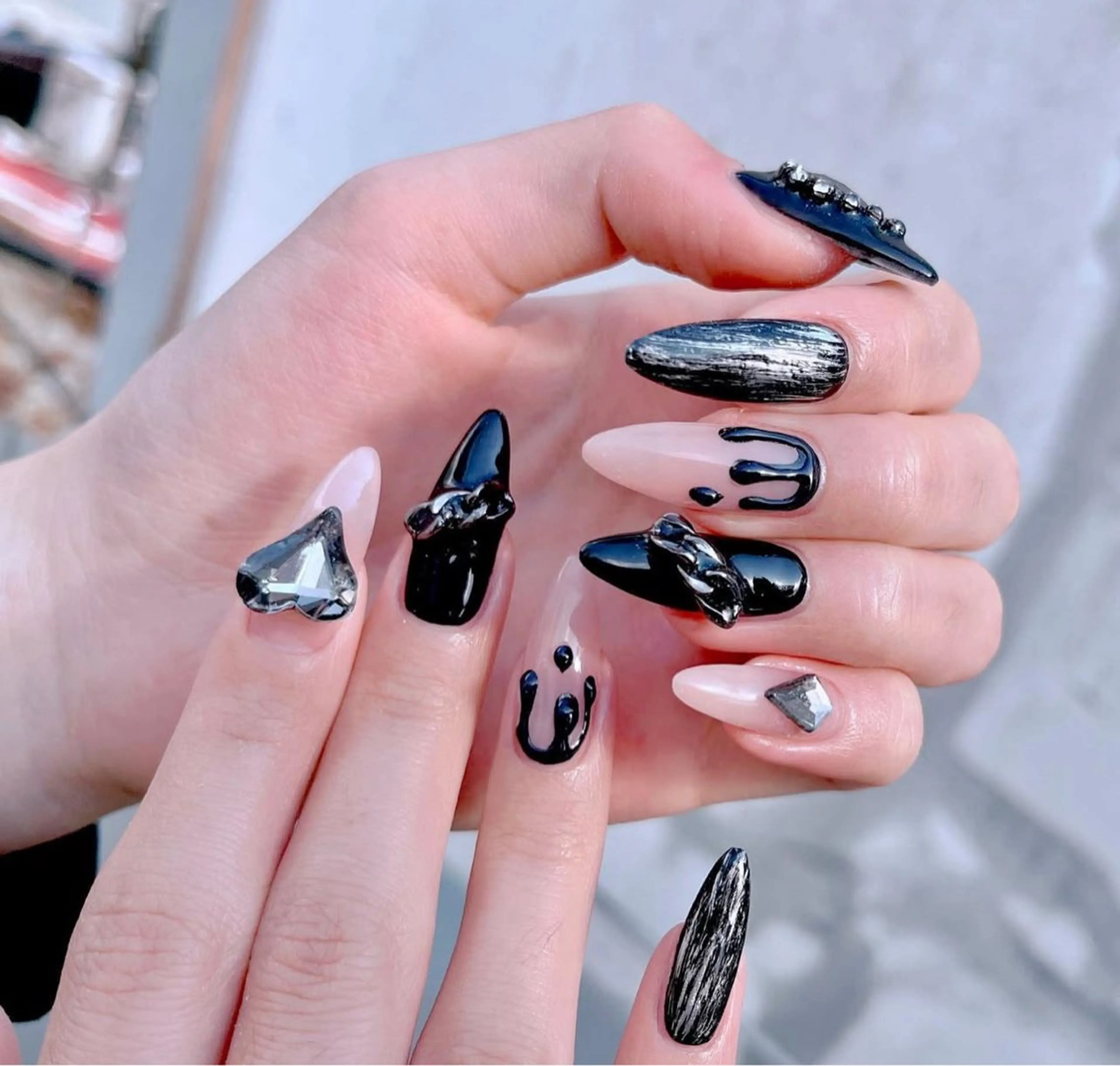 ネイル オーロラネイル クリアネイル フラッシュネイル ジェルネイル グラデーション ハンドネイル Amee Nailsalonのネイルデザイン