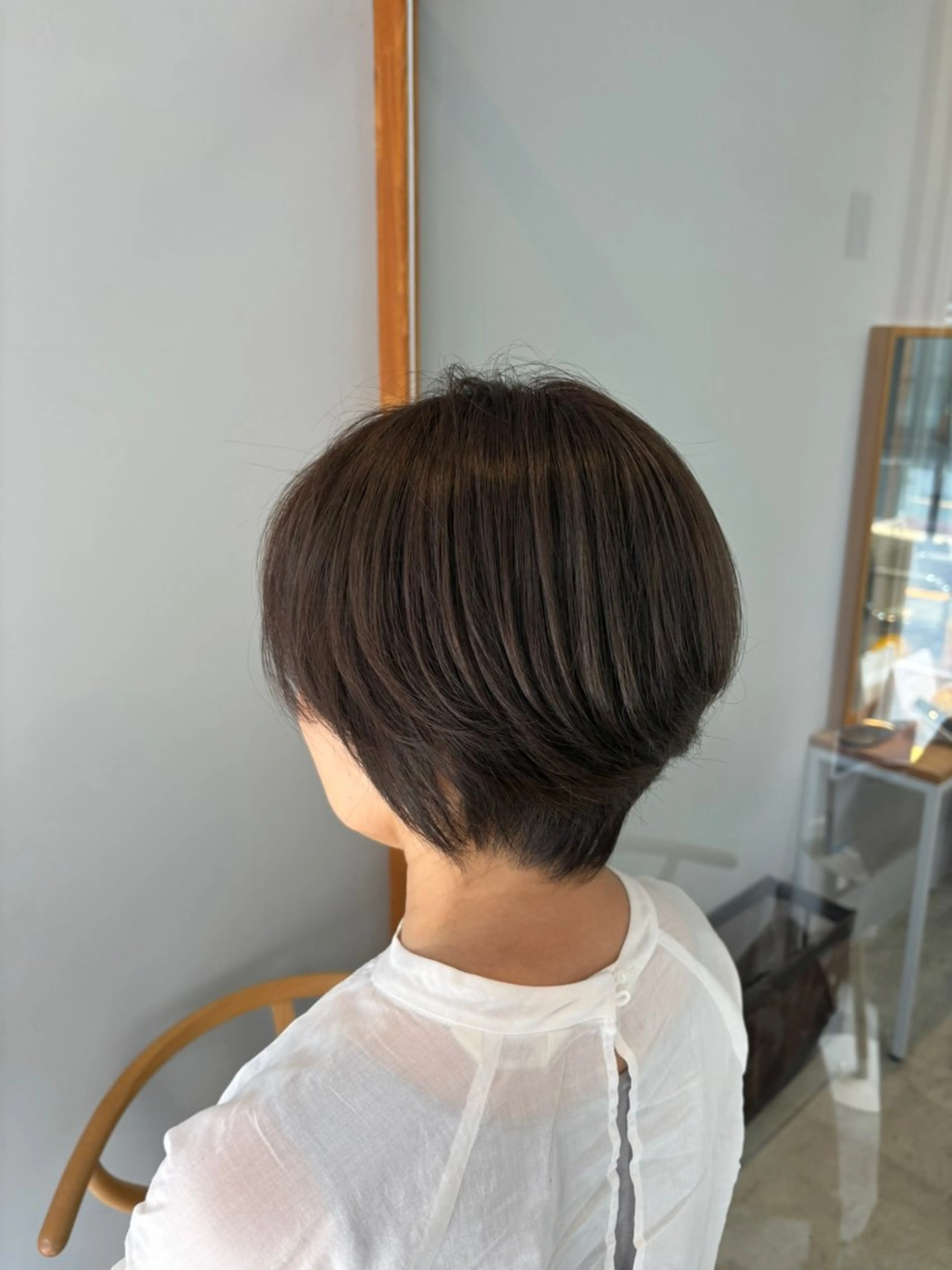 ショート カラー 坂 美来乃のヘアスタイル