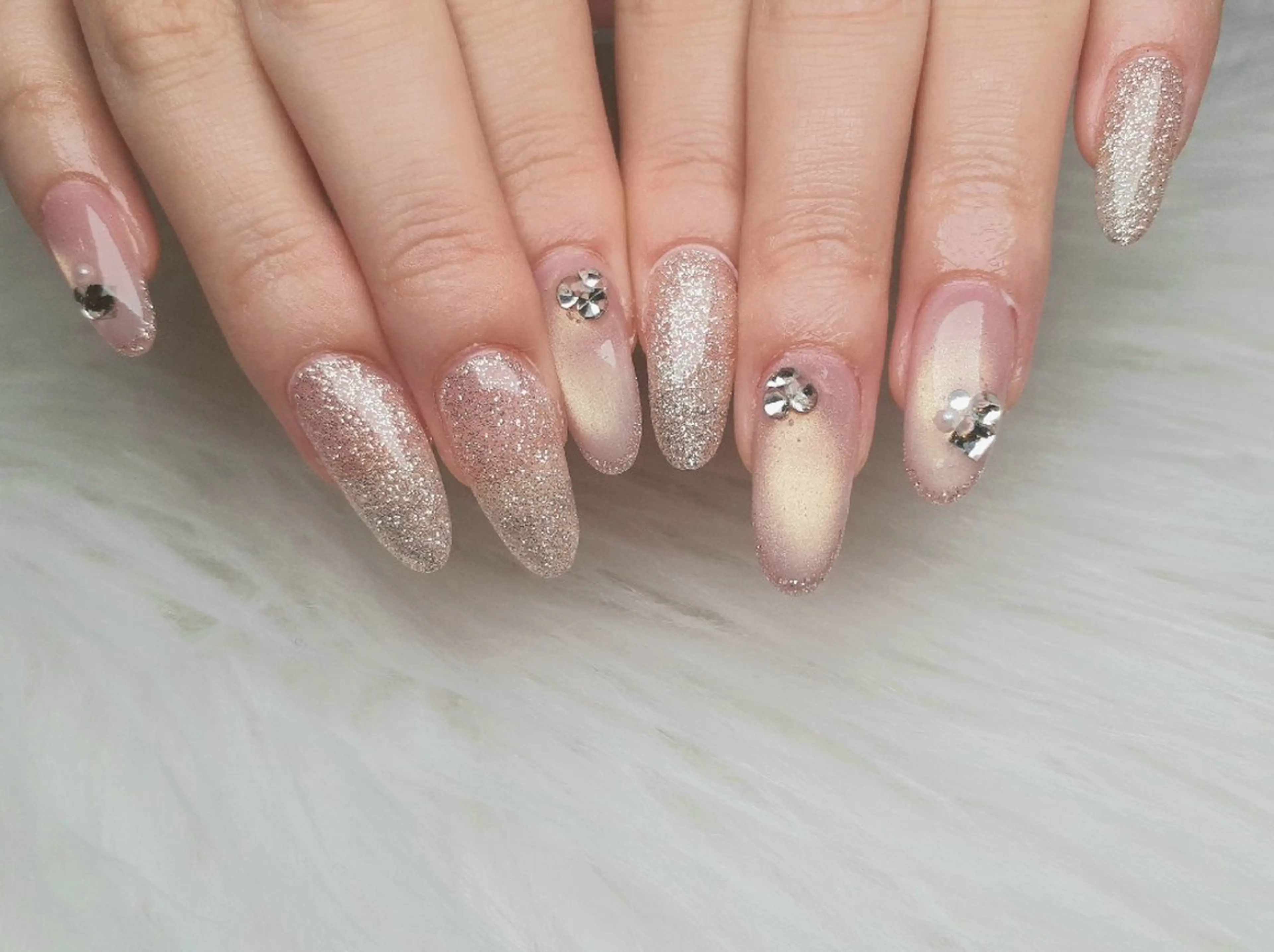 ネイル ハンドネイル ハンドケア peTiT saori🌼のネイルデザイン