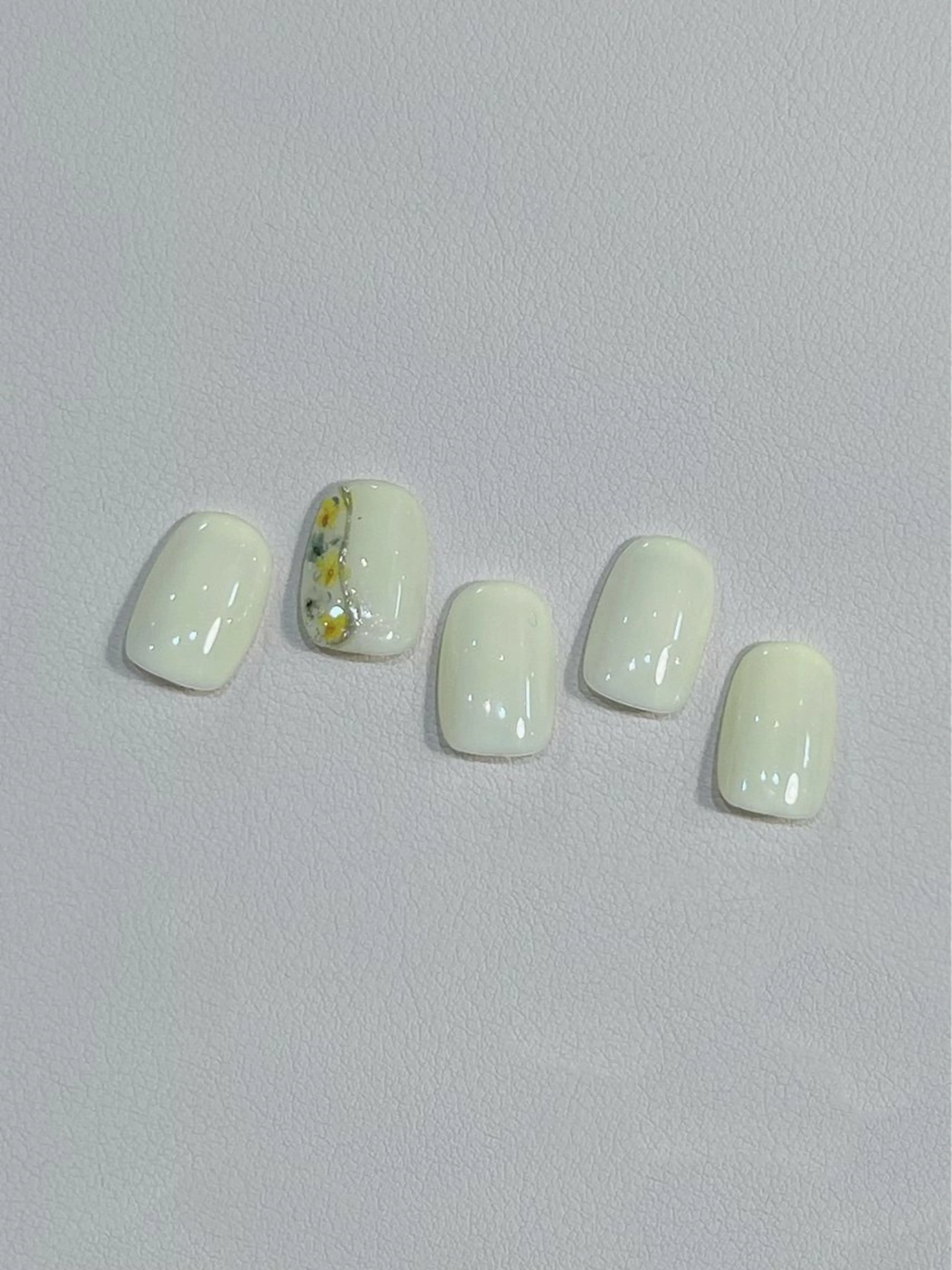 ネイル ハンドネイル BRooCH所属・BRooCH 市川かおりのネイルデザイン