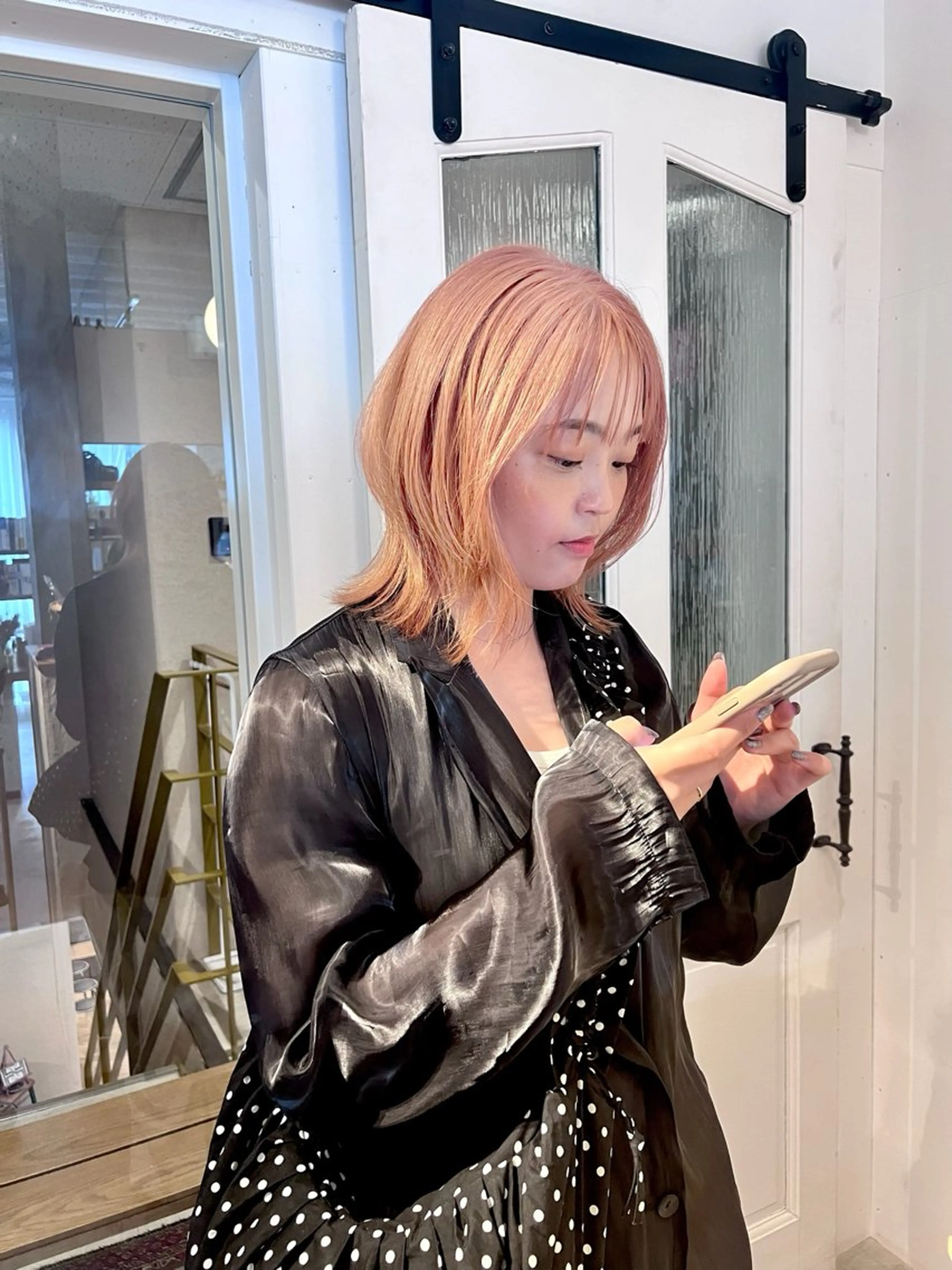 ミディアム カラー ピンクカラー rina/似合わせ/ 艶髪カラー/髪質改善のヘアスタイル