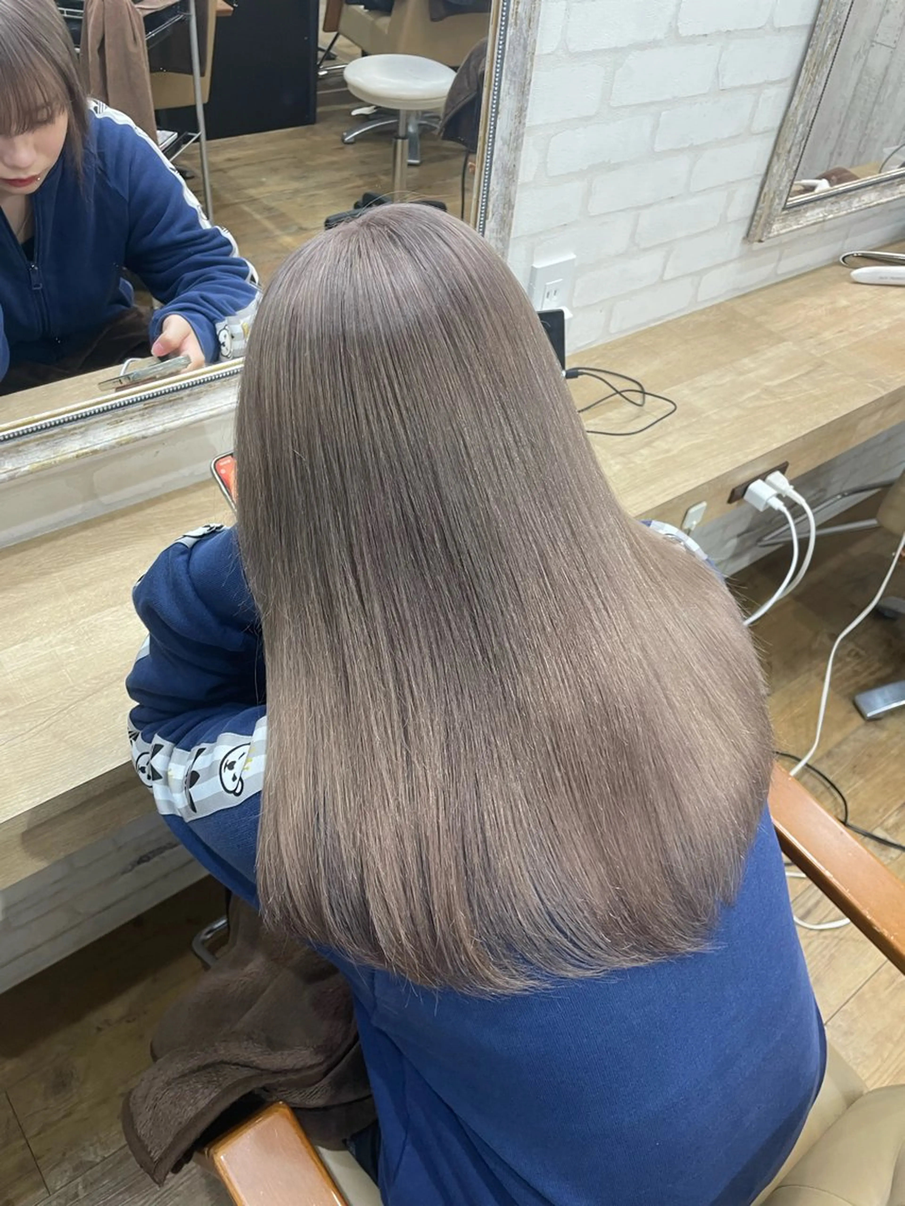 カラー カット ヘアカラー トリートメント Lapis所属・韓国レイヤーカット/ AIRIのヘアスタイル