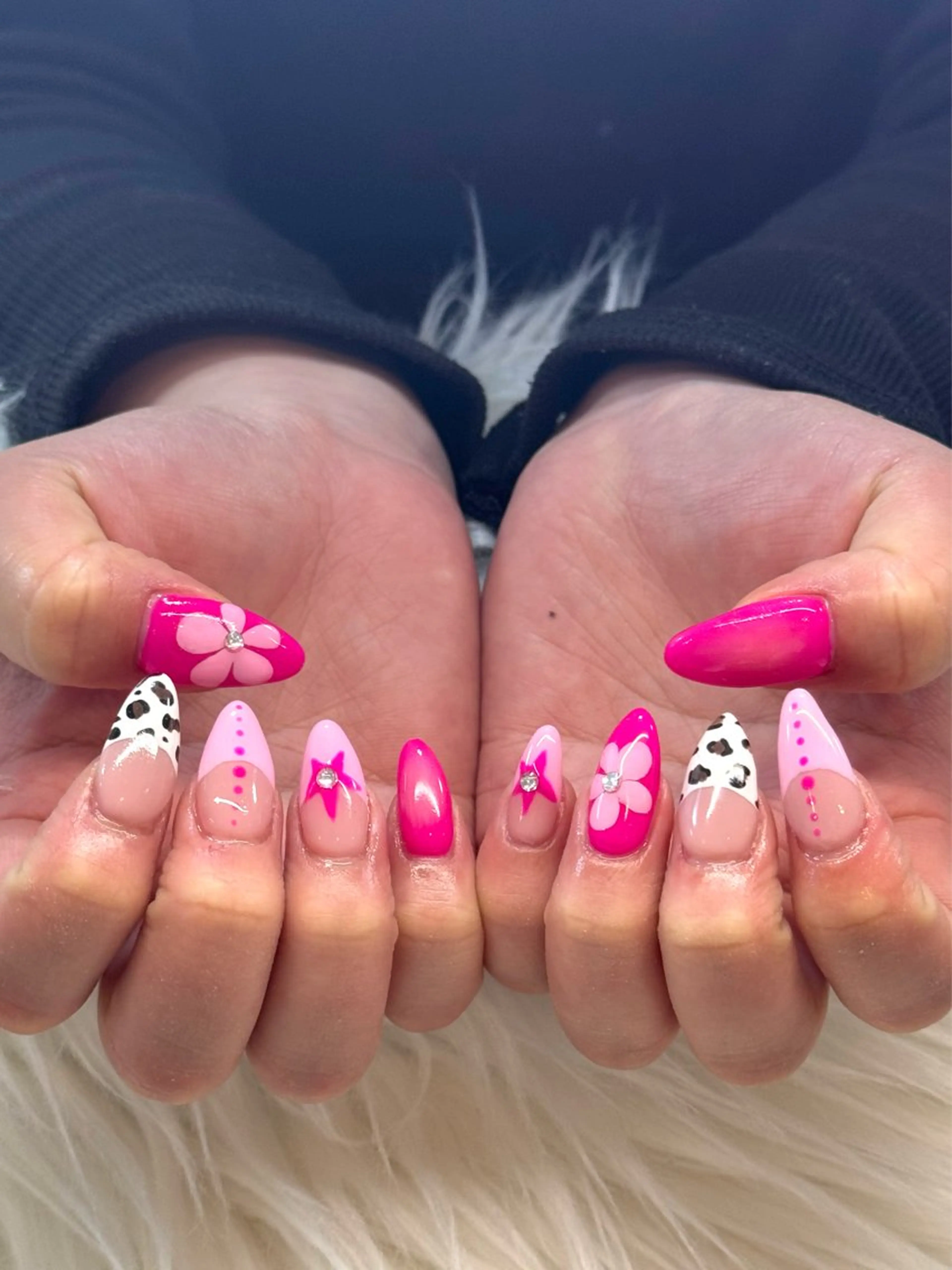 ネイル Loa　salon所属・小畑 寧捺のネイルデザイン