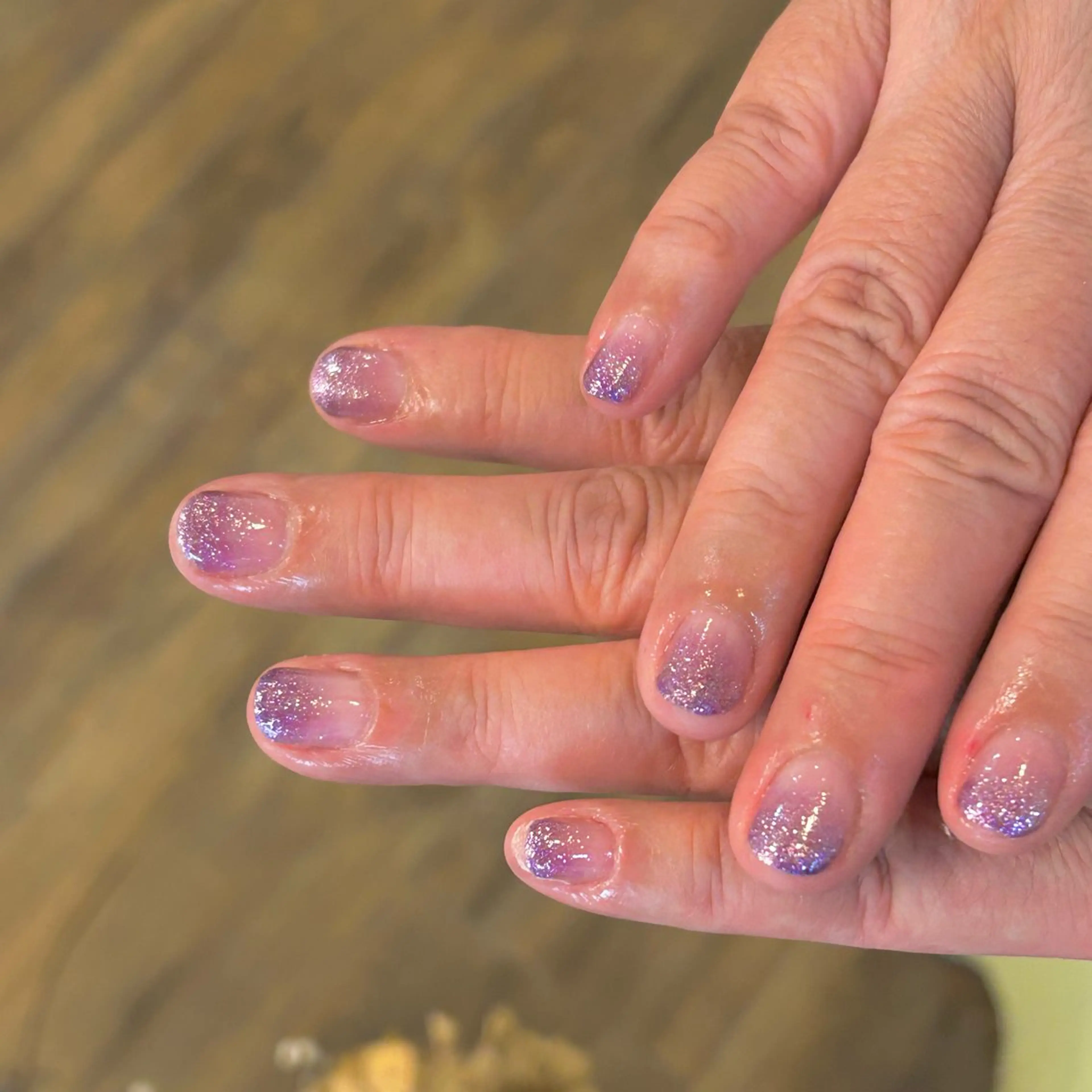 ネイル グラデーション ラメ(グリッター) ラメグラデーション ハンドネイル nails Mintia ～esaka～所属・松本 麻子のネイルデザイン