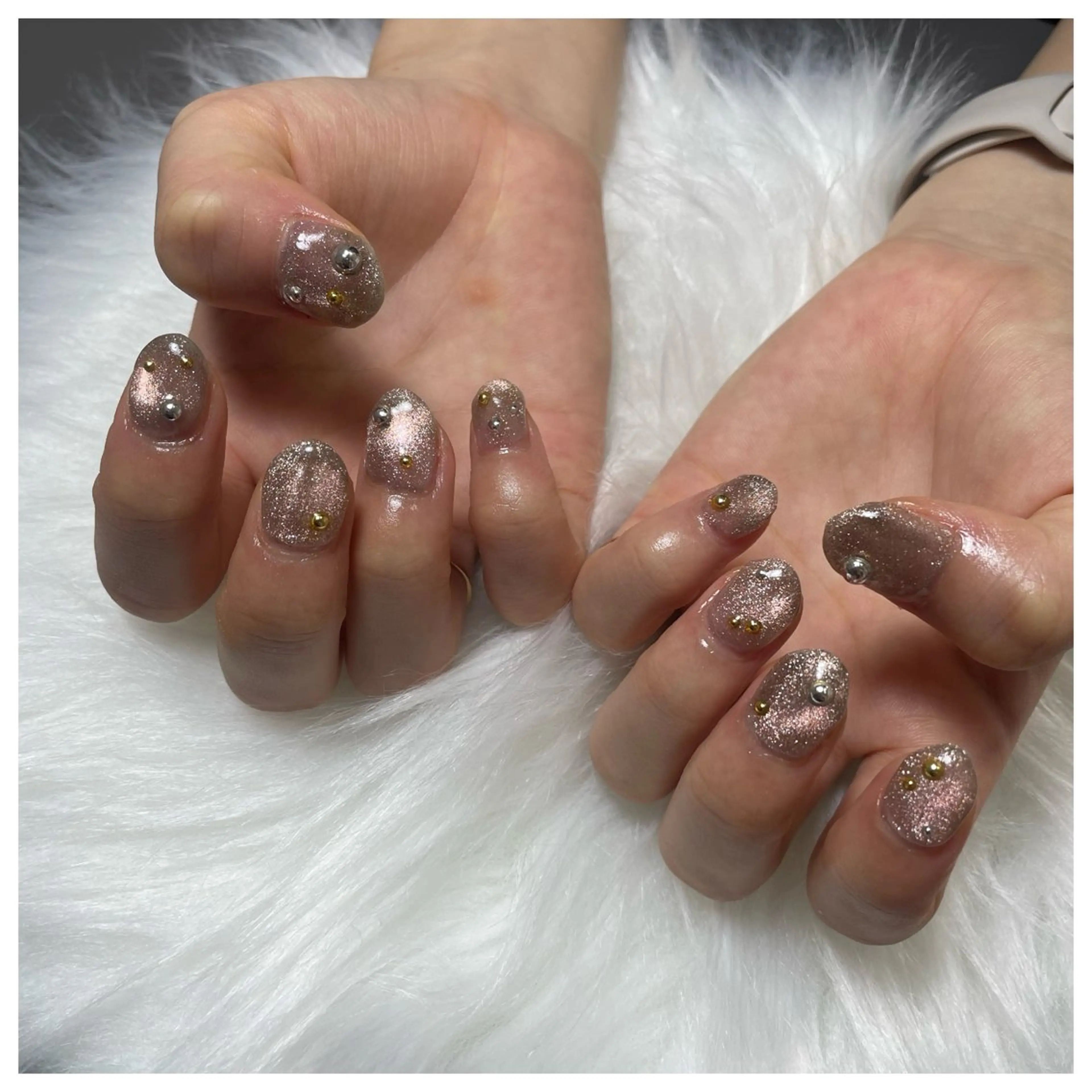 ネイル マグネットネイル マグネットワンカラー ワンカラーネイル シンプルネイル ハンドネイル 永田 岬のネイルデザイン