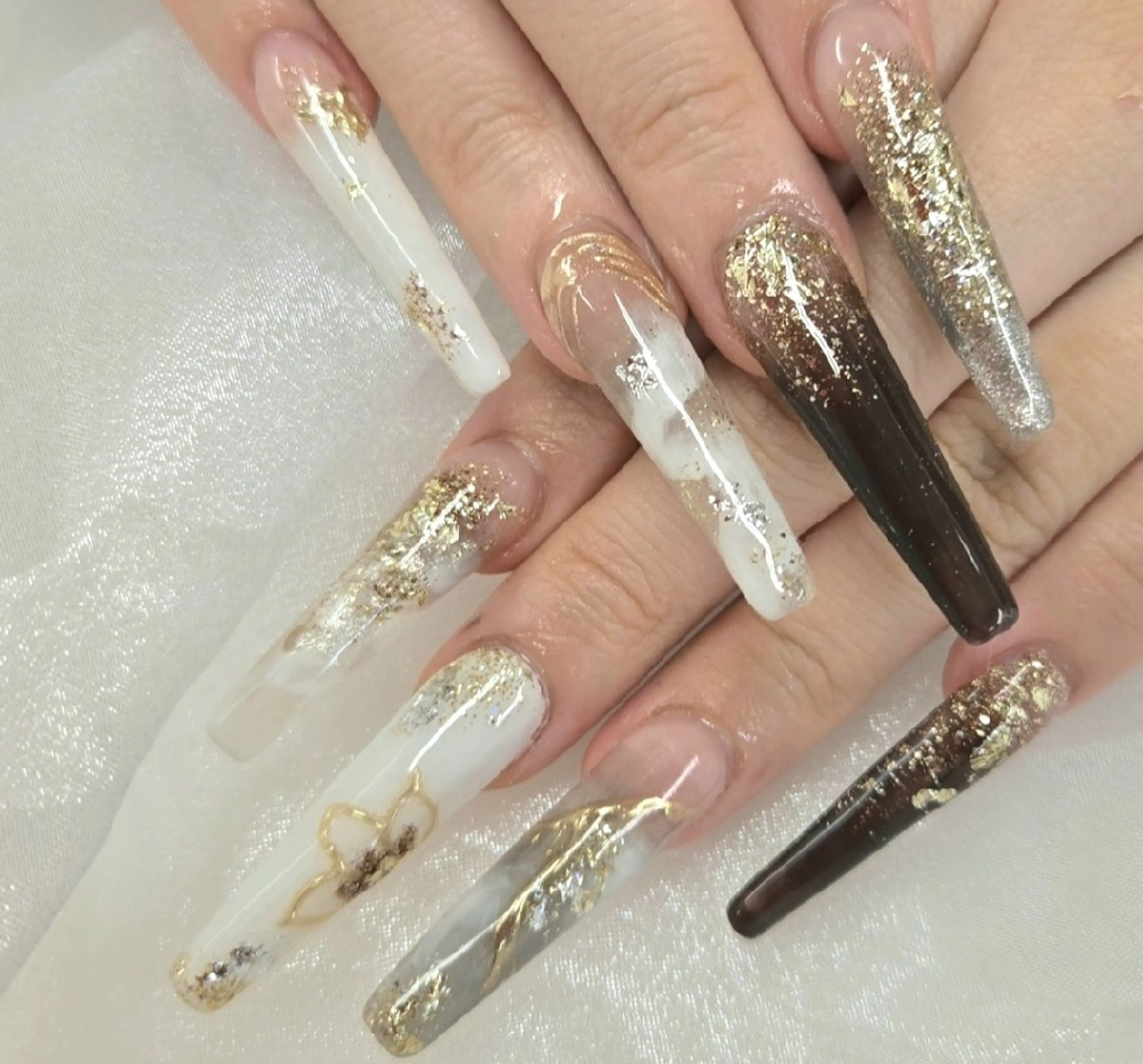 ネイル アートネイル オーロラネイル チークネイル 成人式 ジェルネイル ハンドネイル 河野ちえ (雑誌掲載サロン)のネイルデザイン