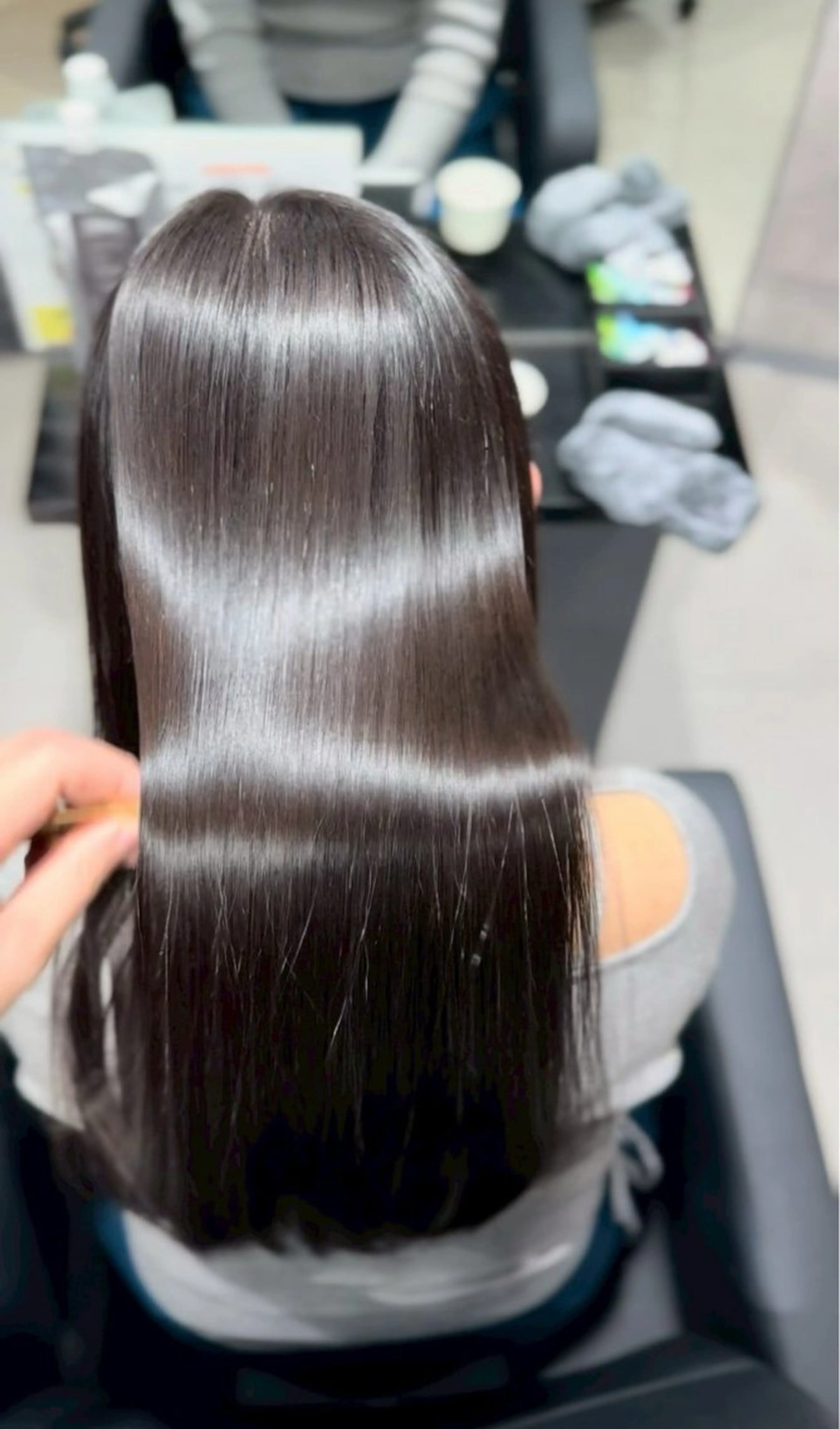 ロング カット ヘアカラー 縮毛矯正 RAISE by_WHITEのヘアスタイル