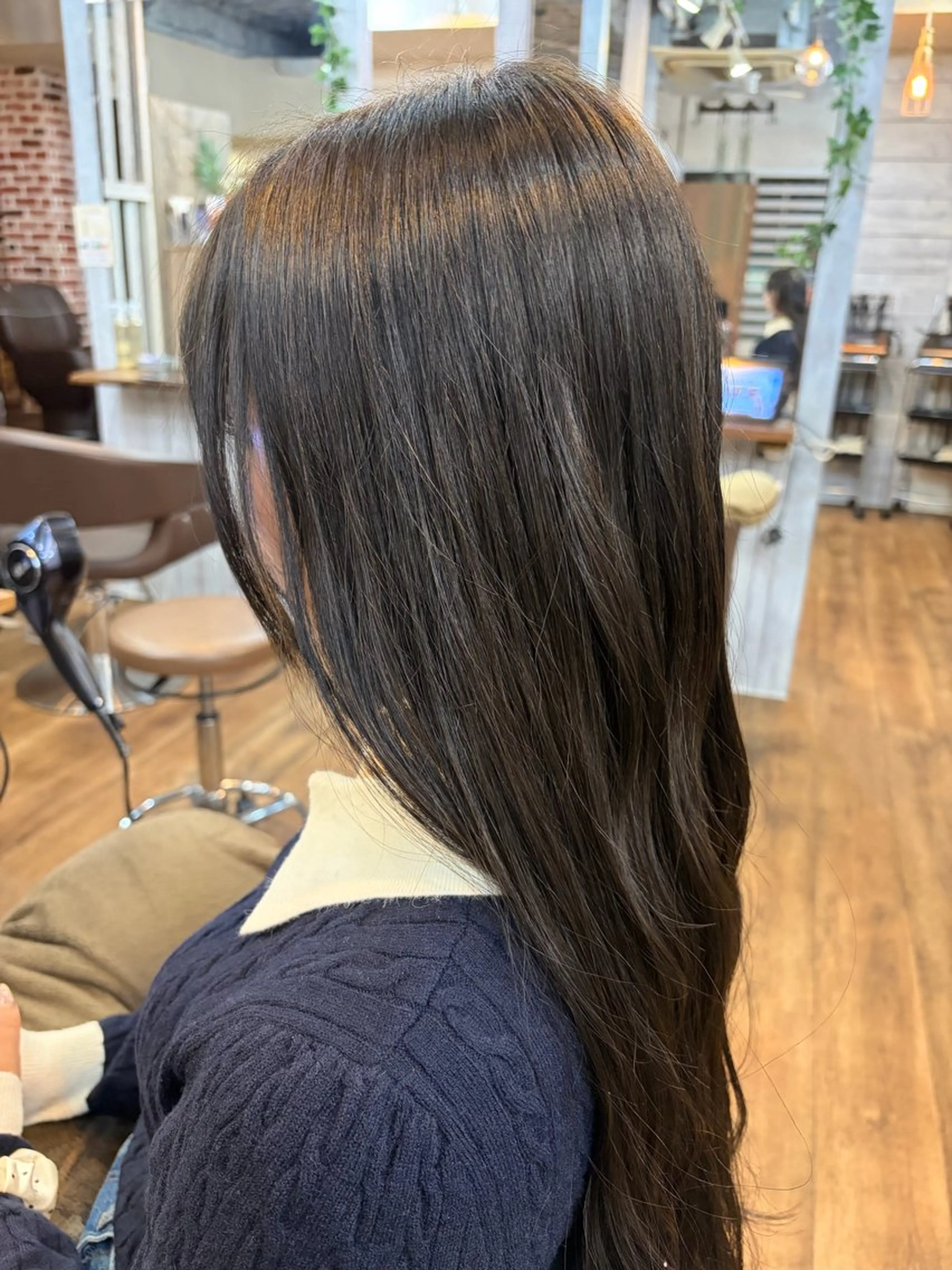 ロング GRAPE VINES港南台店所属・鈴木 小百合のヘアスタイル