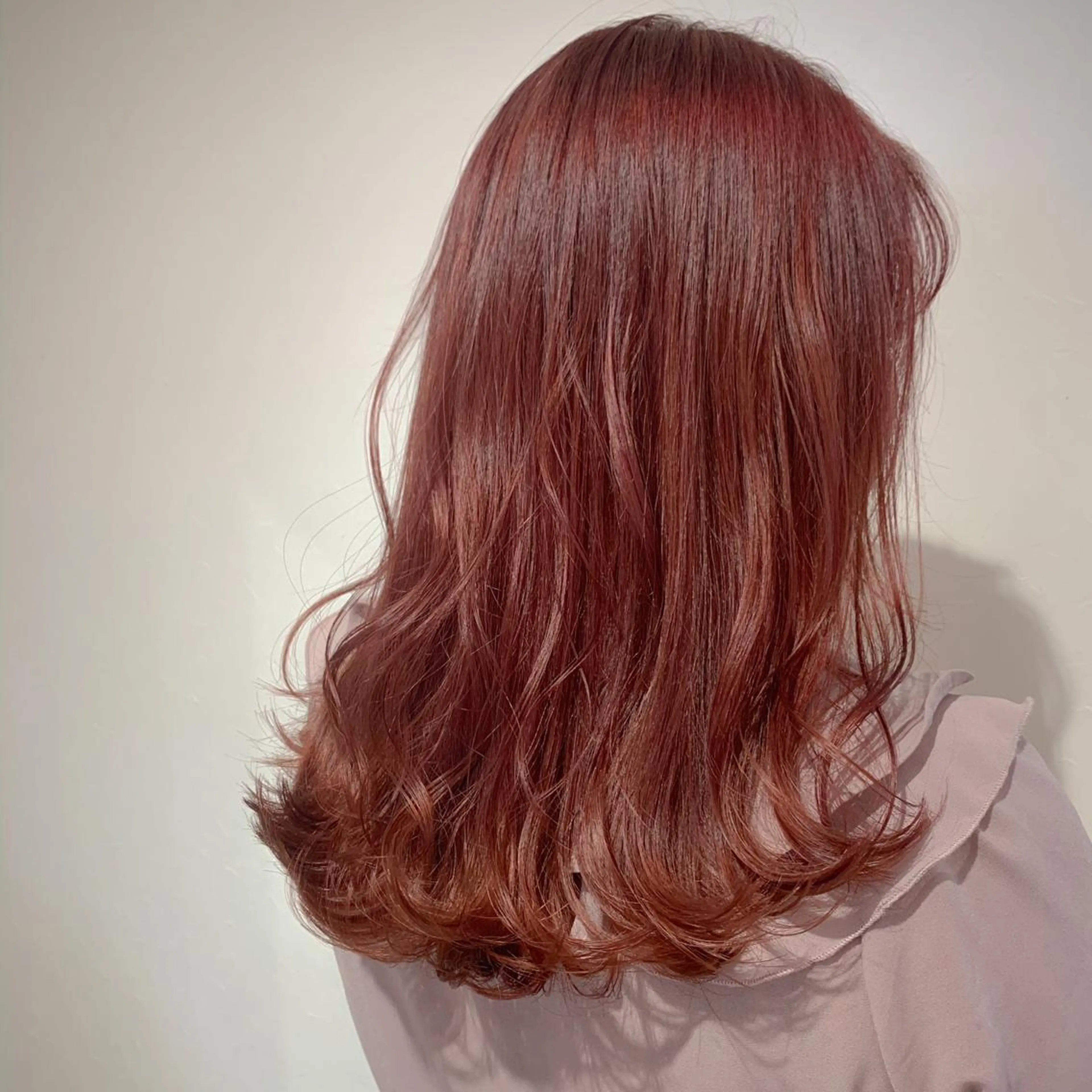 セミロング カラー ヘアアレンジ ブリーチ ケアブリーチ ラベンダーカラー ラベンダーピンク ピンクカラー 🦋レイヤーカット ミドリカワ🦋のヘアスタイル