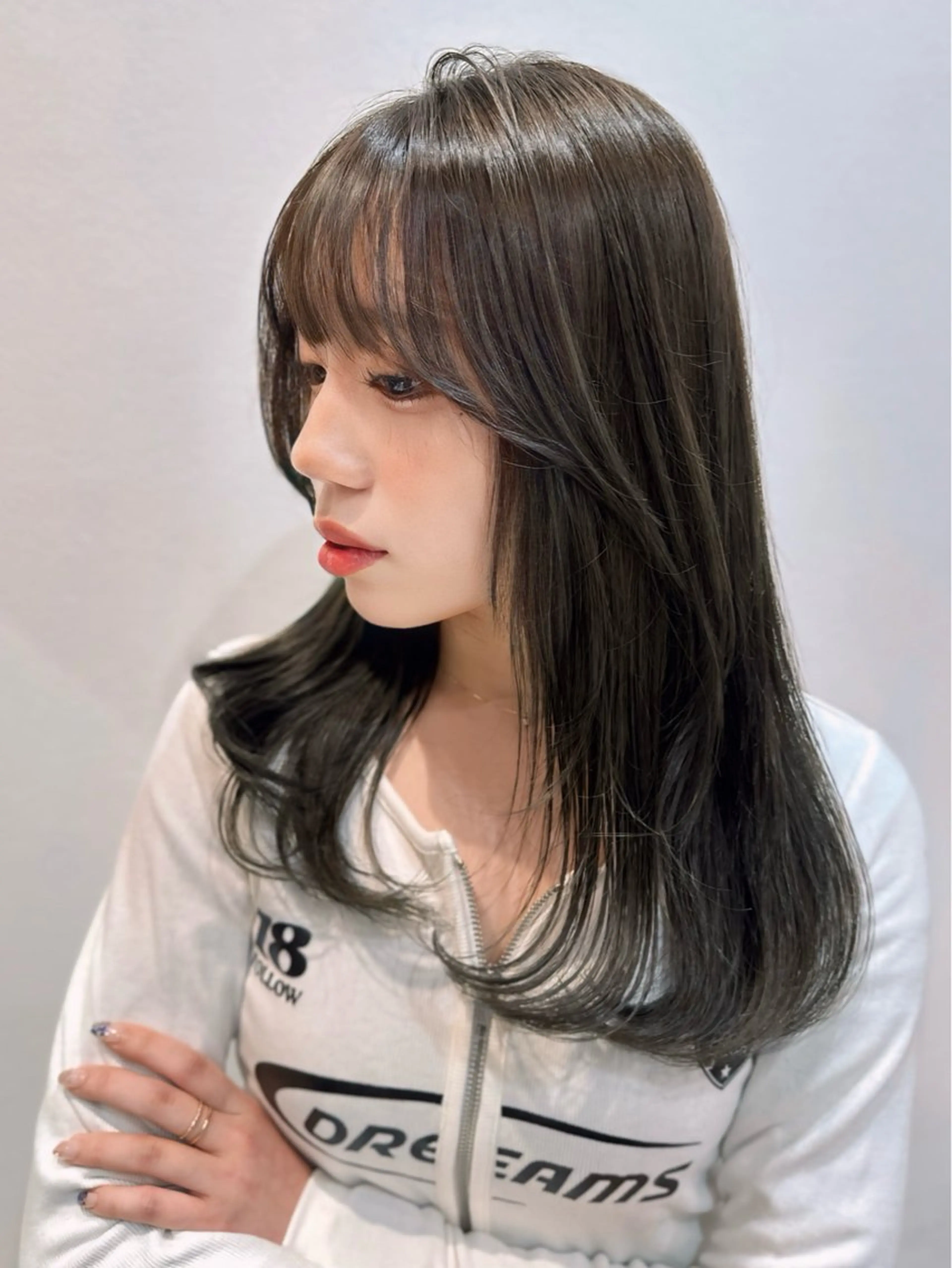 セミロング Rita/髪質改善 /透明感カラーのヘアスタイル