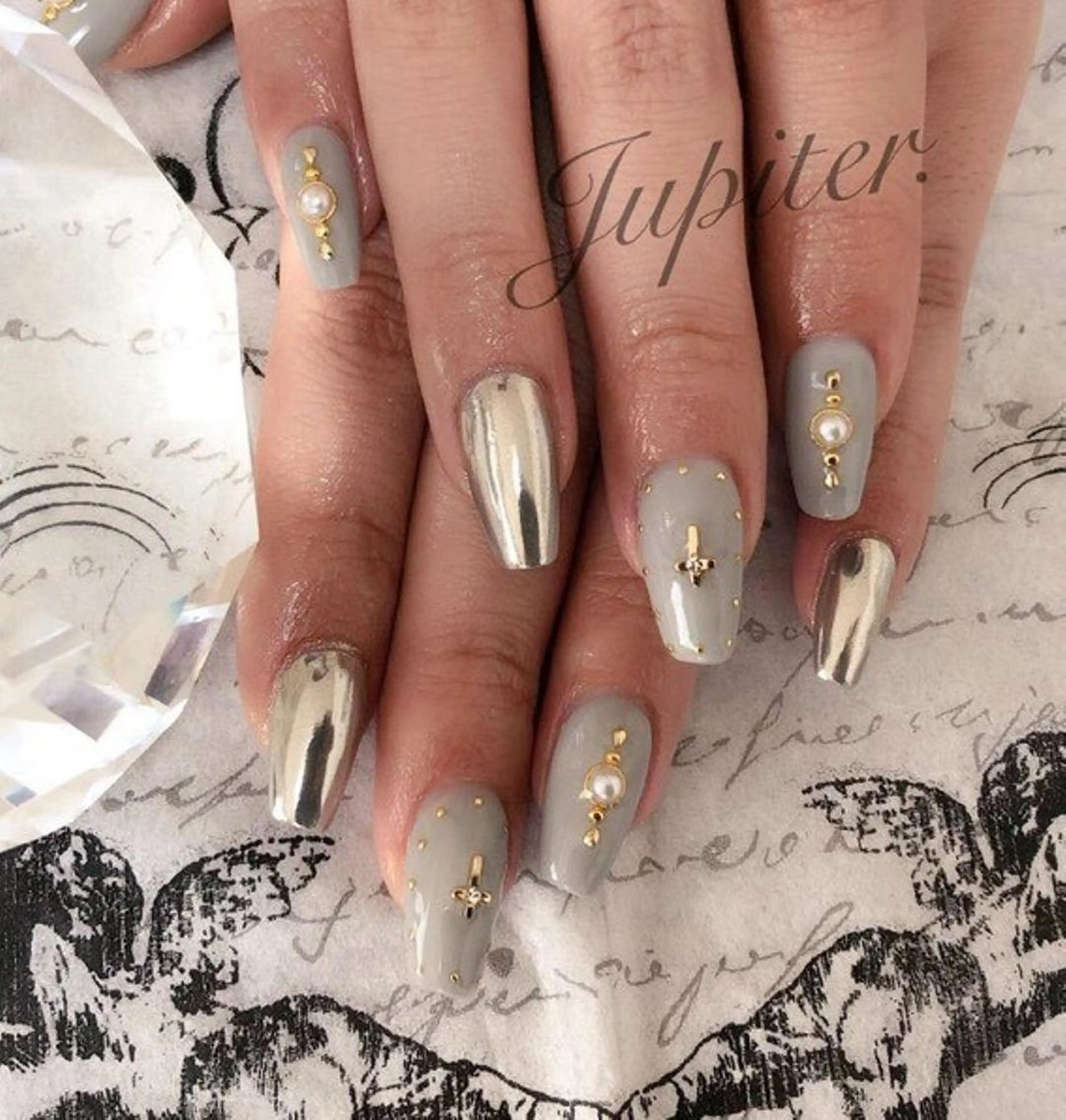 ネイル ミラーネイル PrivateSalon Jupiter所属・Jupiter .のネイルデザイン