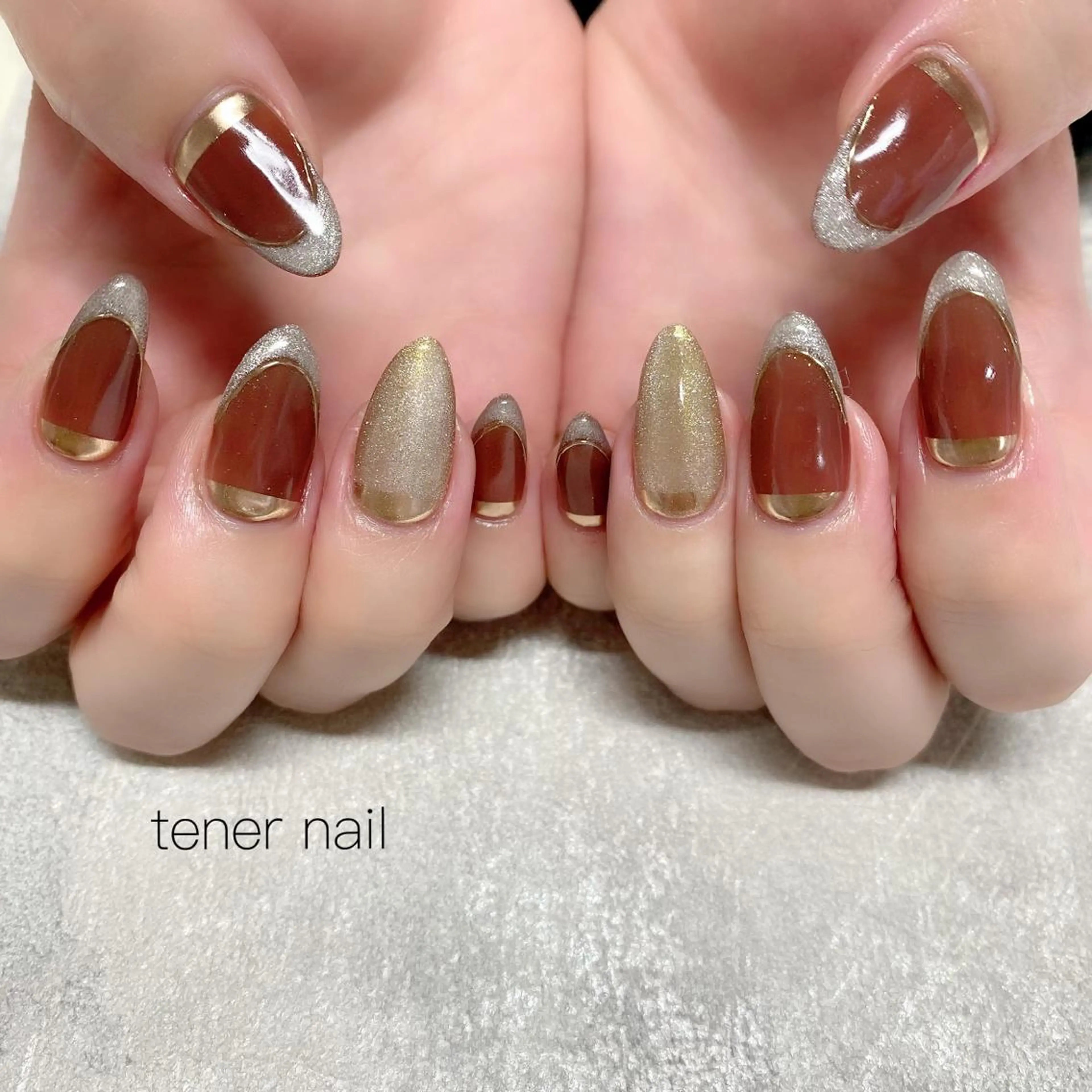 ネイル フレンチネイル マグネットネイル マグネットフレンチ tener  nail  テネルネイル所属・テネルネイル tener nailのネイルデザイン