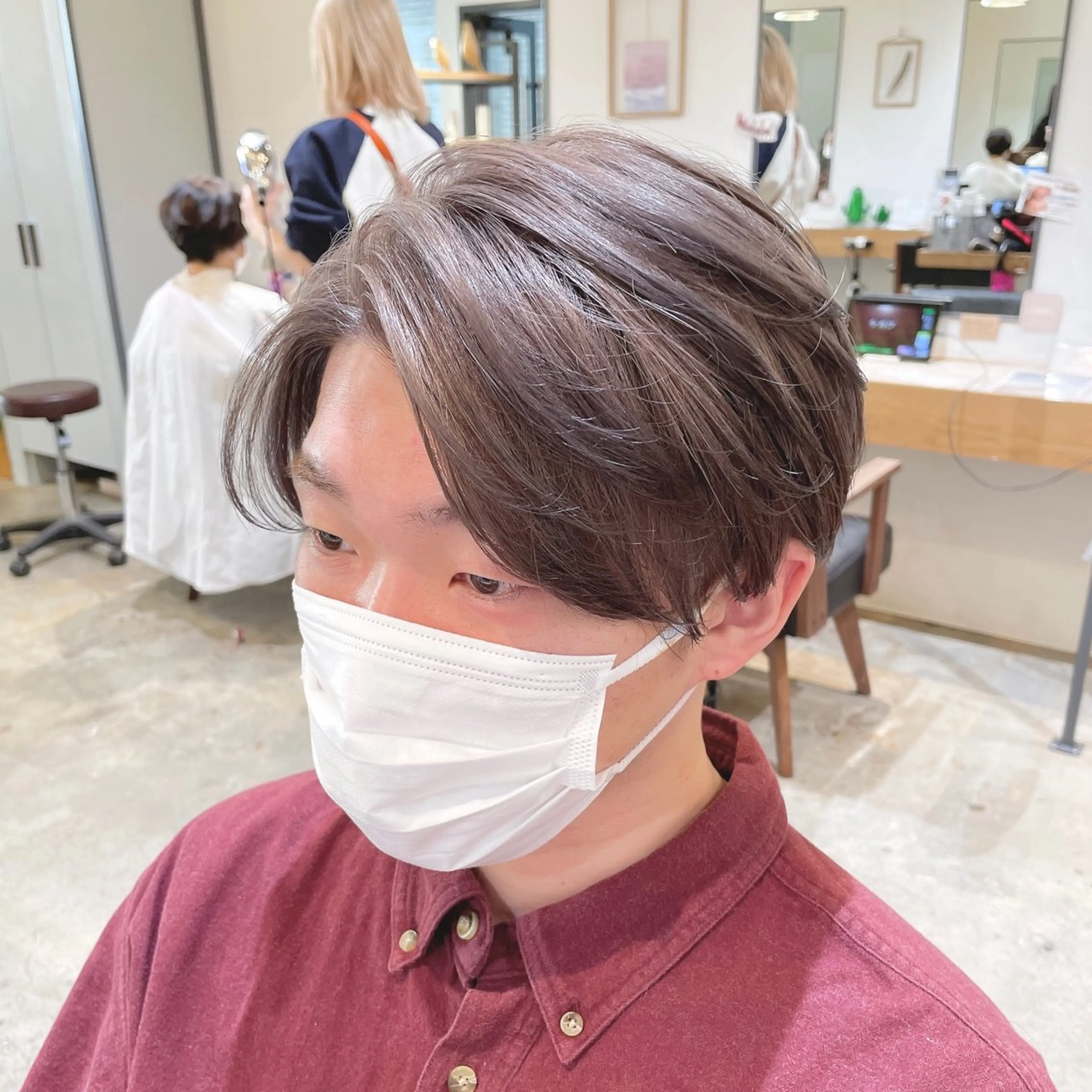 カラー メンズ メンズブリーチ ベージュカラー ブリーチ ミルクティーベージュ lucy.所属・🏝🌞メンズ人気 平澤日向🌞🏝のヘアスタイル