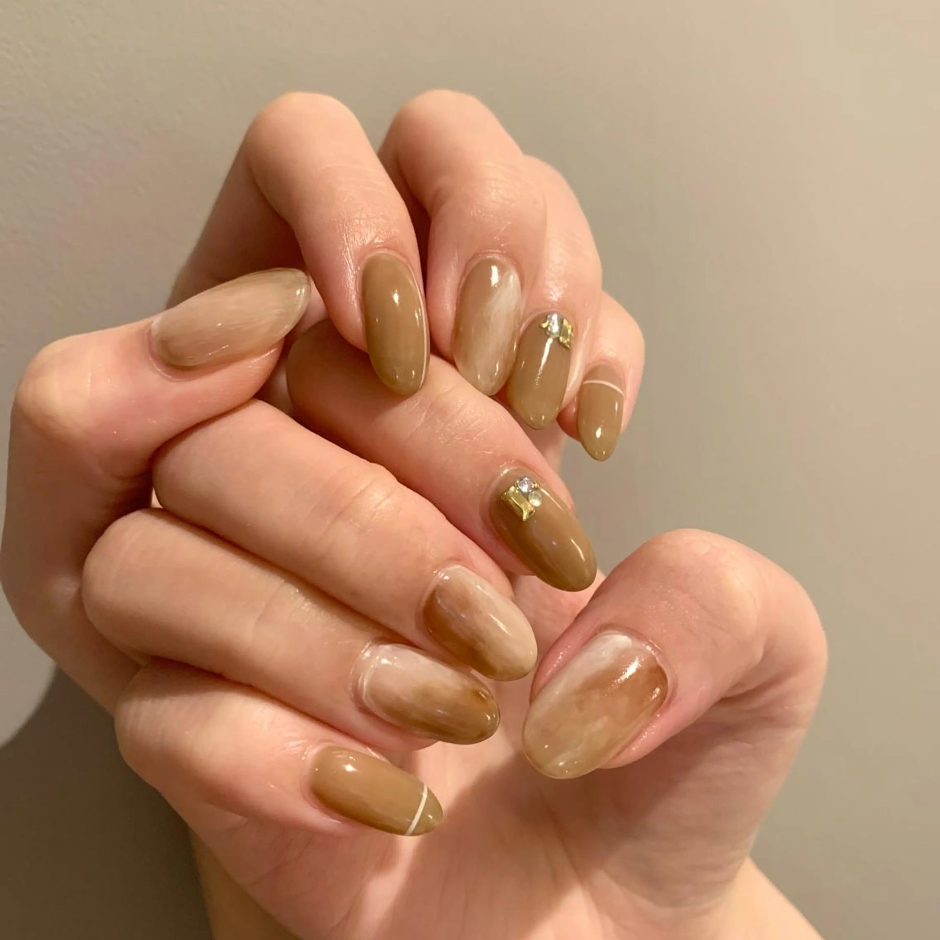 ネイル ハンドネイル ウシク ミユキのネイルデザイン