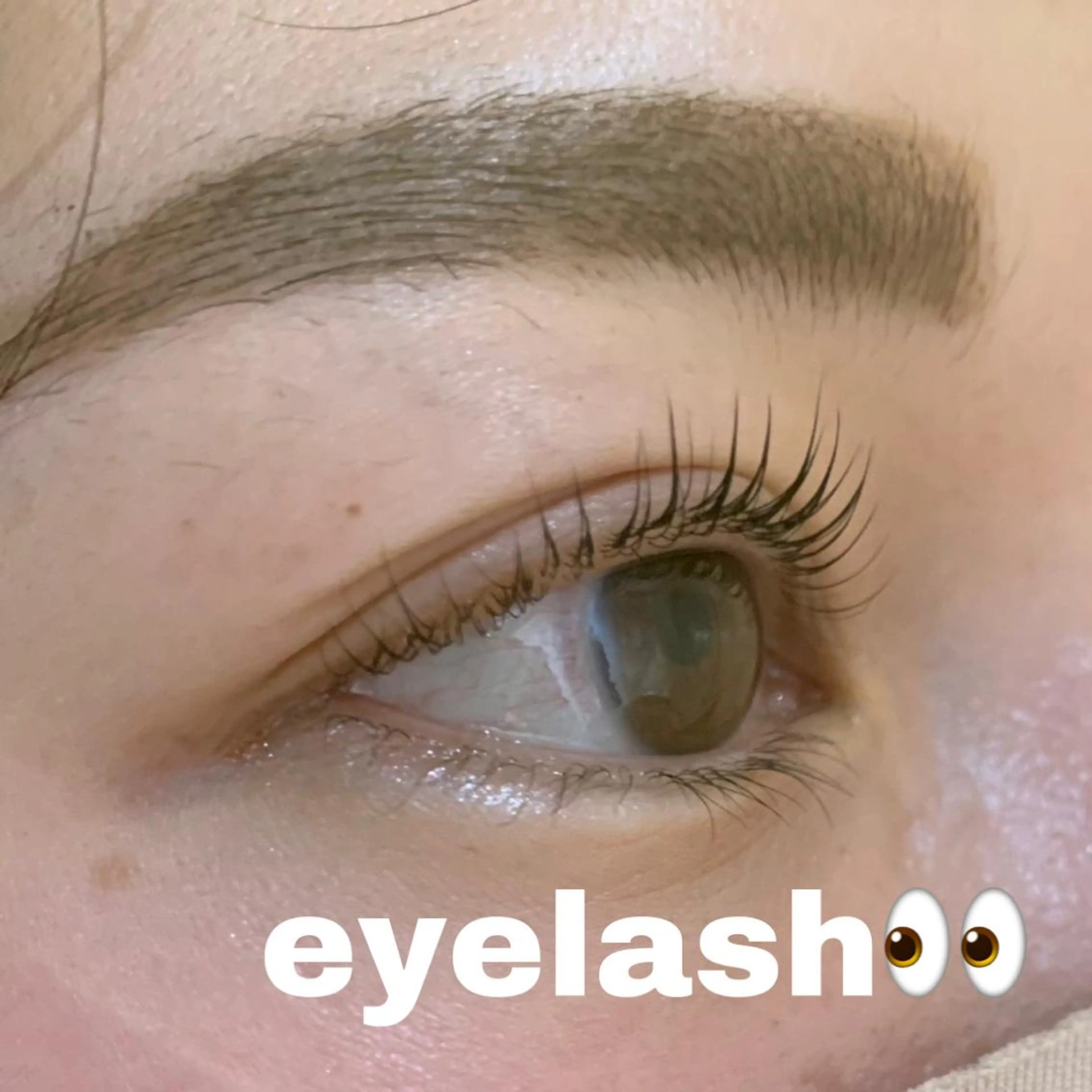 マツエク・マツパ 暖色カラー/レイヤー カット/Yunaのヘアスタイル