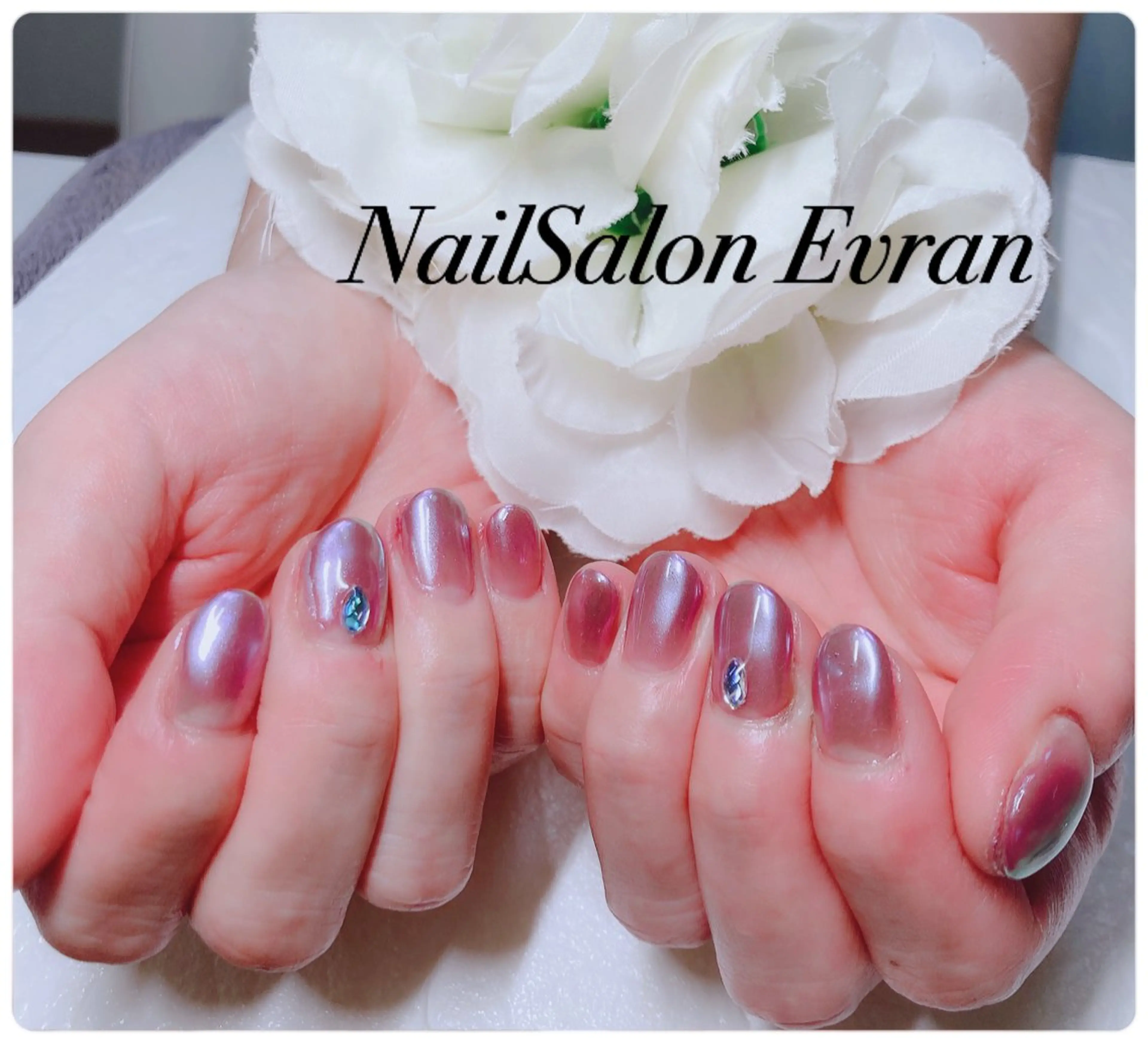 ネイル アートネイル フレンチネイル マグネットネイル ミラーネイル 持ち込み Nail salon Evranのネイルデザイン