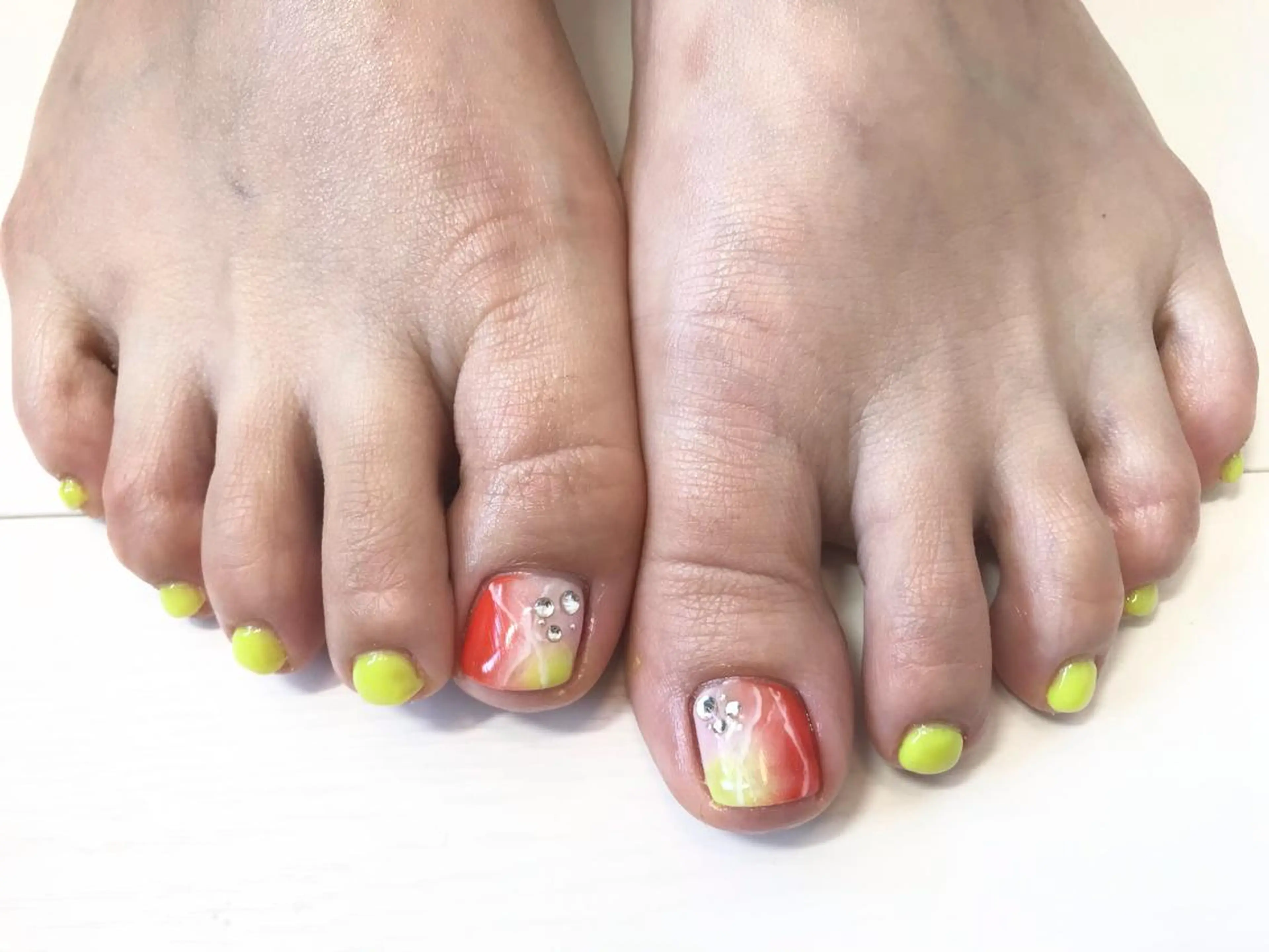 ネイル ニュアンスネイル フットネイル Nailist Missaのネイルデザイン